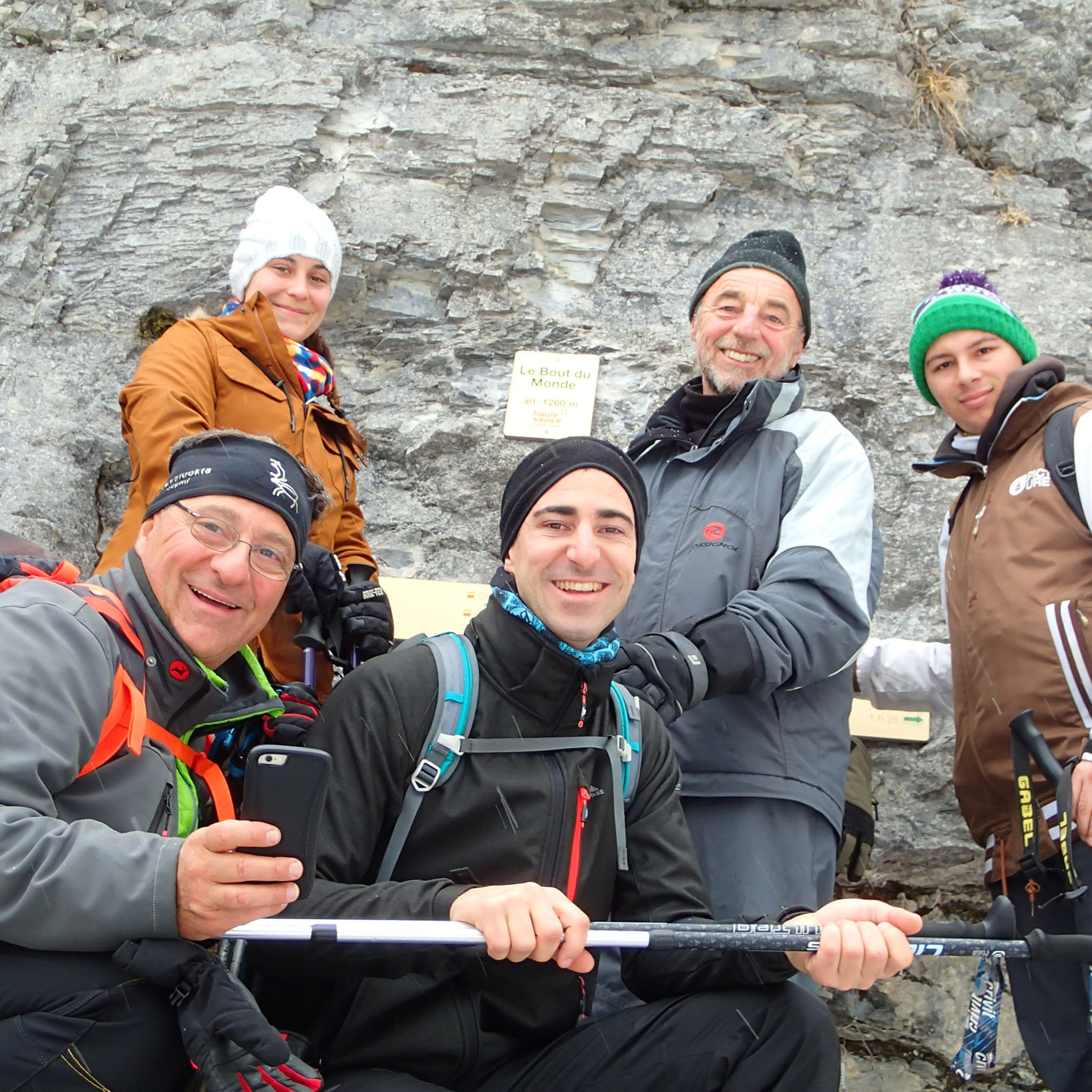 Michel et famille de passage au Bout du Monde