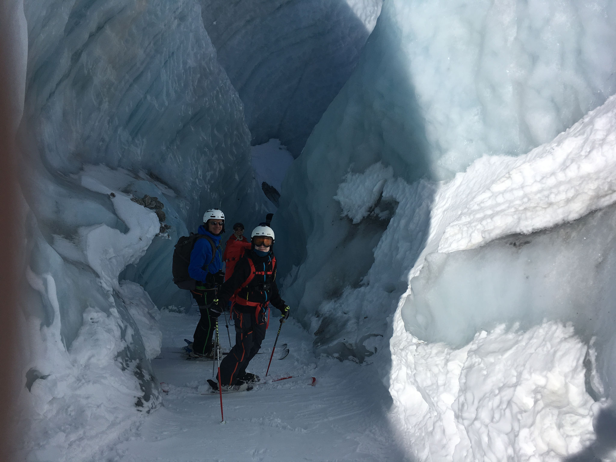 Passage limite en largeur dans le Moulin de la Mer de Glace