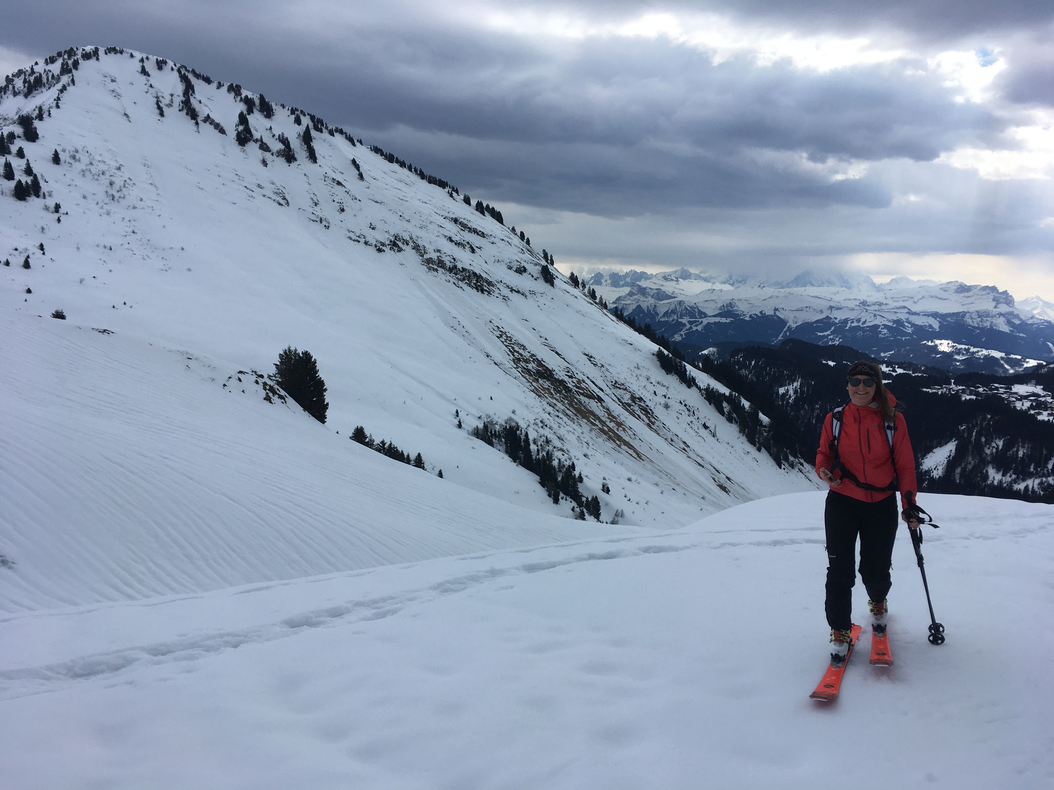 Arrivée et stop au Col de Chalune. Trop de vent !