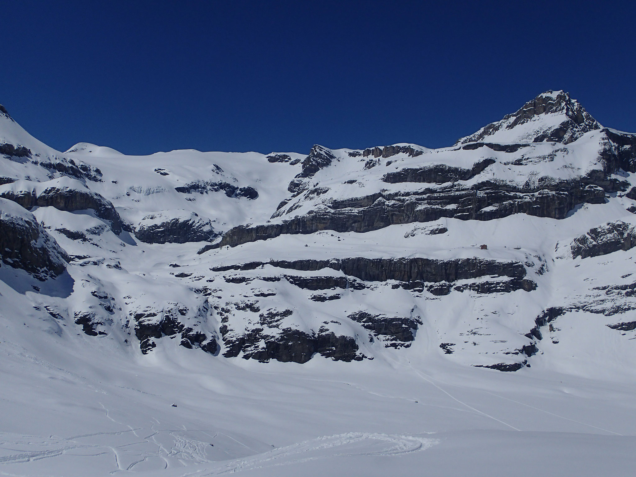 Coup d'euil en direction des Wildstrubel