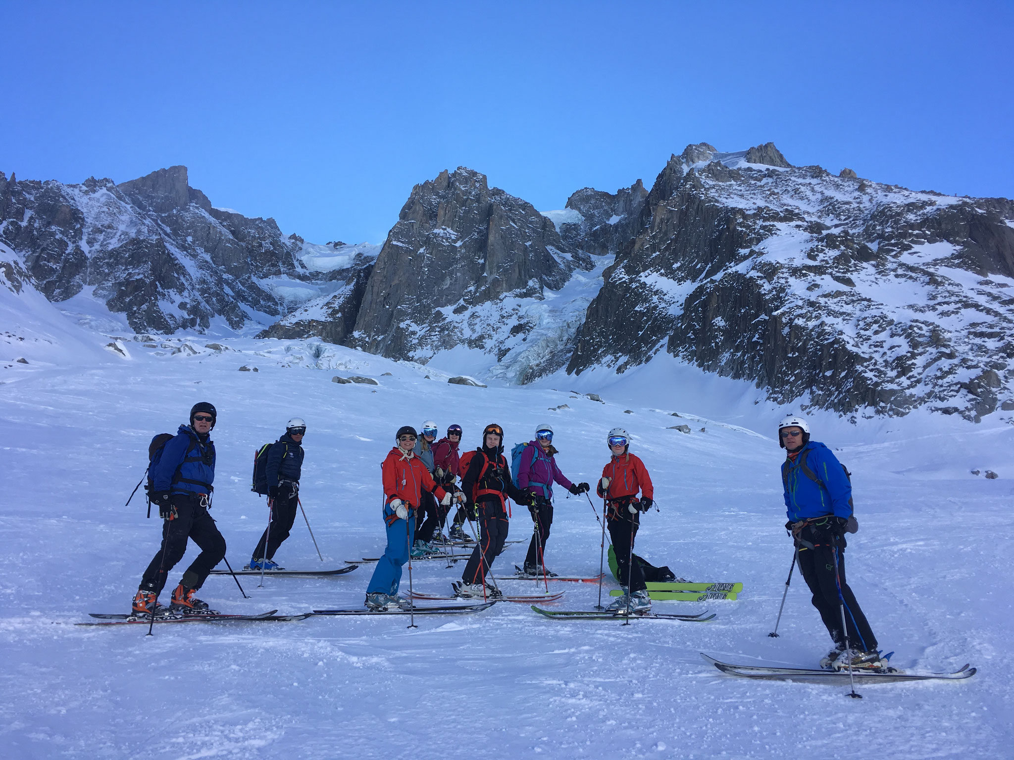 Après le passage étroit entre crevasses, repos et photo