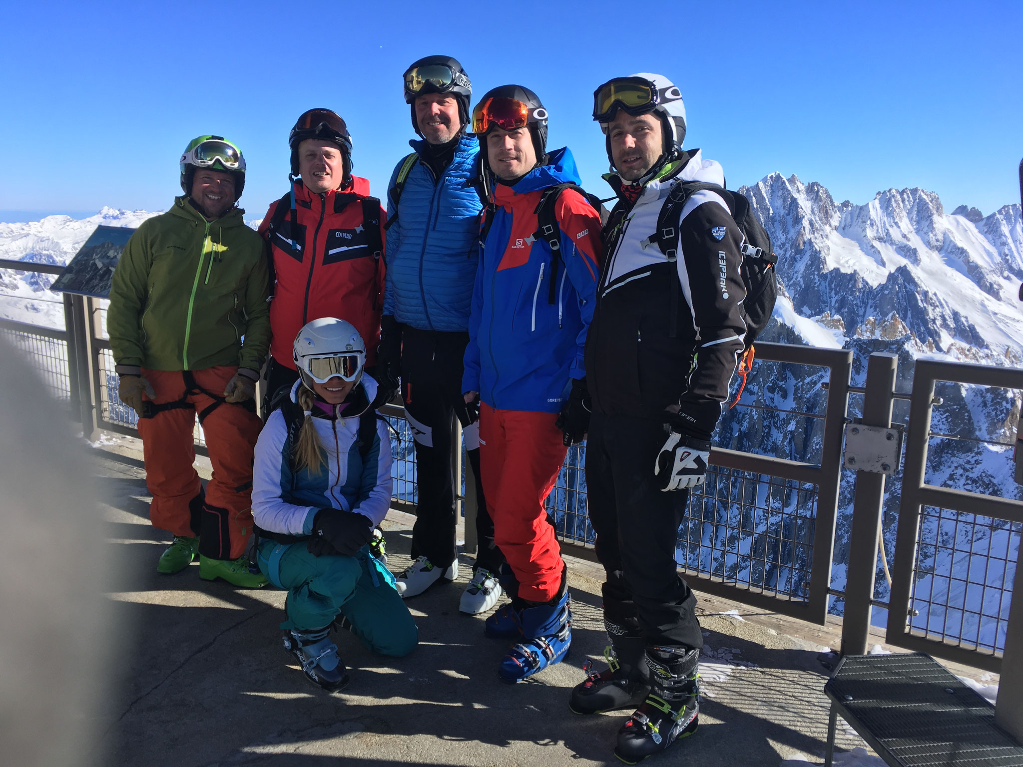 L'équipe du jour au sommet de l'Aiguille du Midi