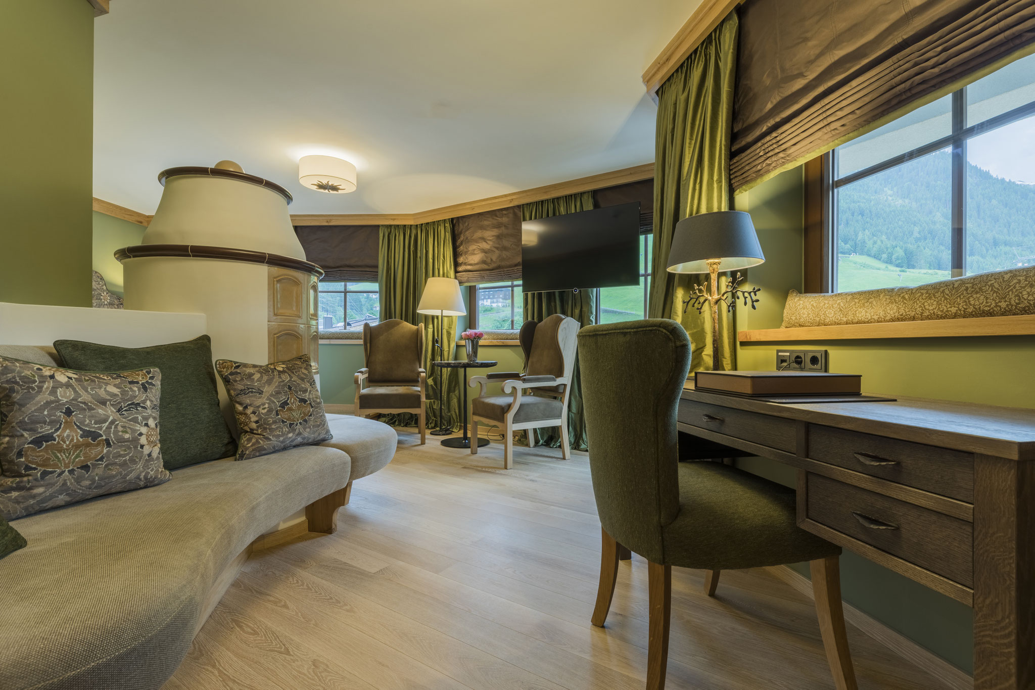 Der Unterschwarzachhof, das familienfreundliche Hotel in Saalbach Hinterglemm ist der ideale Ausgangspunkt für viele Wanderungen, Reitausflüge und Mountainbike-Touren ©www.unterschwarzach.at