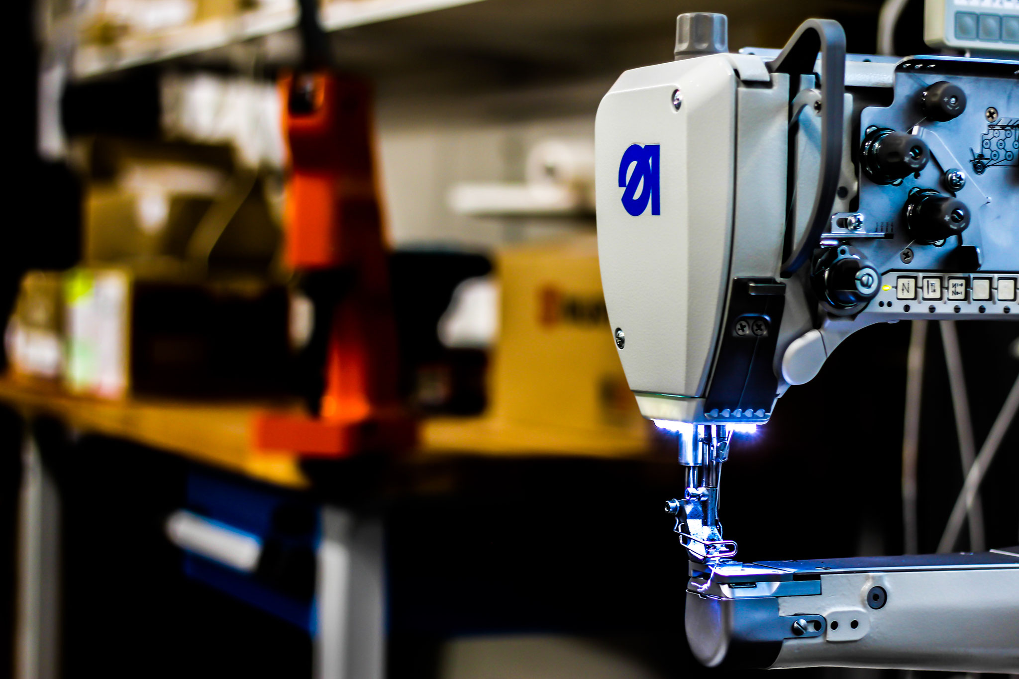 Weiter geht es mit dem Nähen und Schweißen.