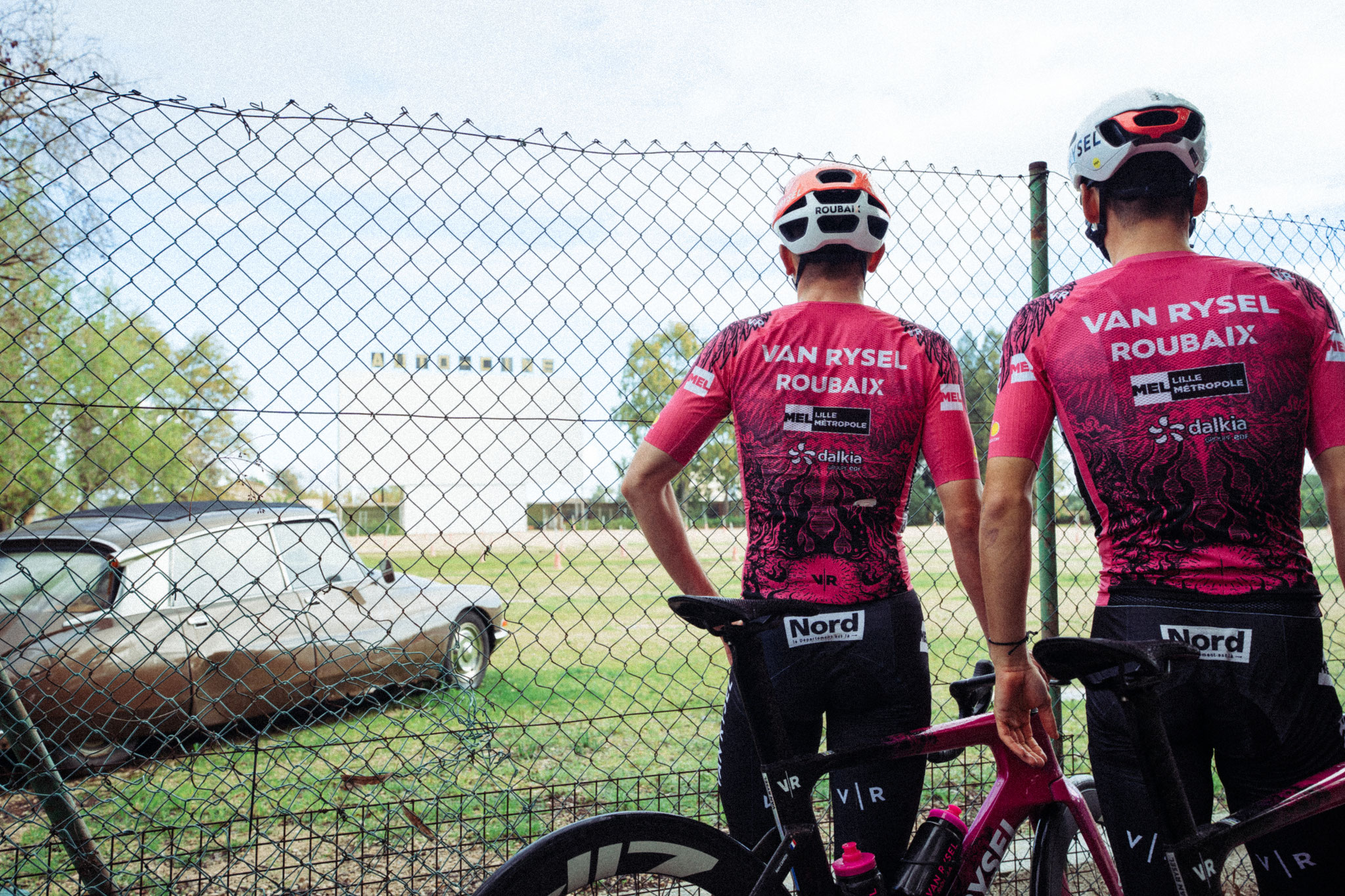 VAN RYSEL präsentiert Roubaix Team & neues Trikot 2026 / Copyright Van Rysel