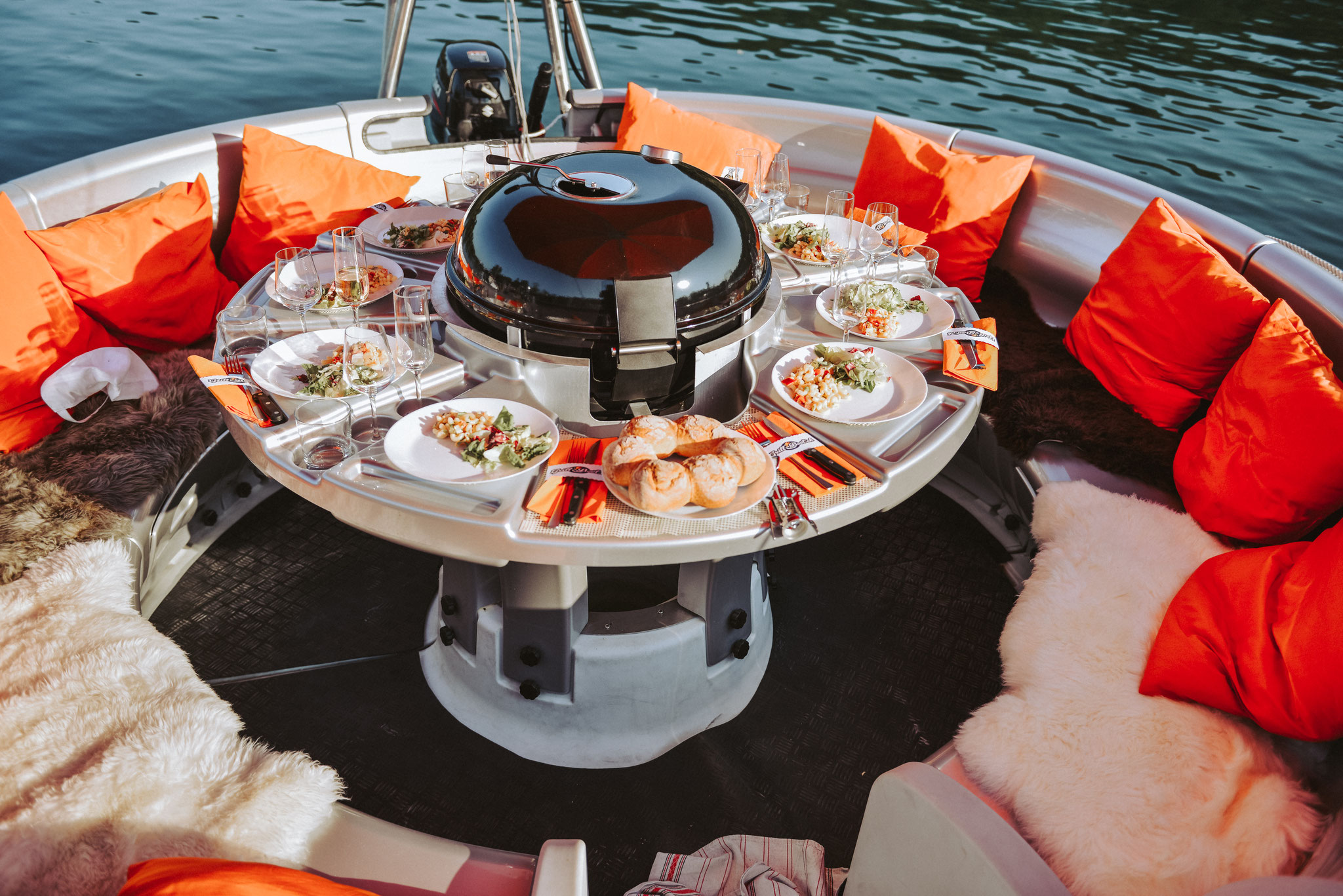 GrillBoot Der unvergessliche Grillspass auf dem Wasser