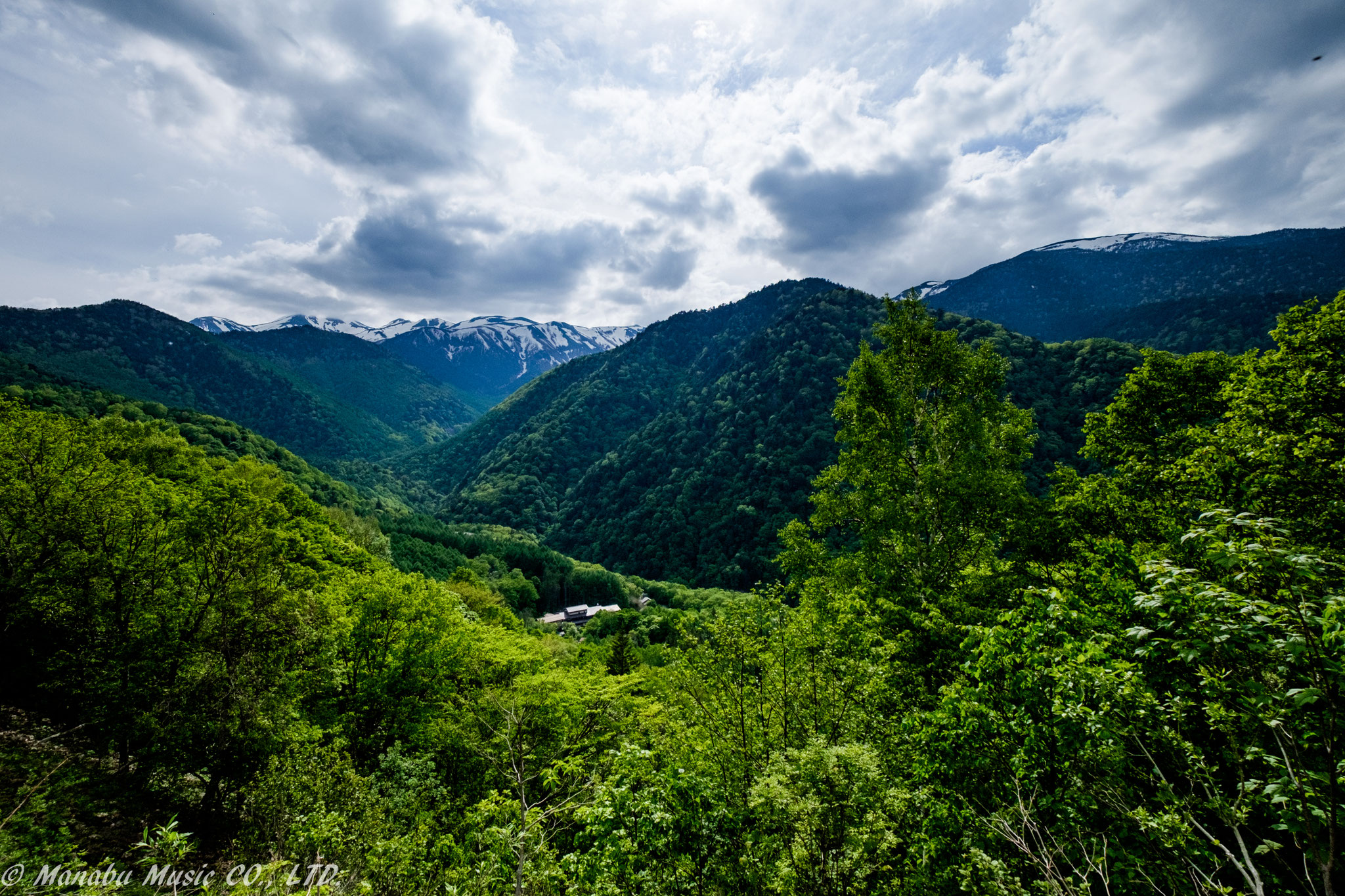 新緑の山々  X-E2 XF10-24mm