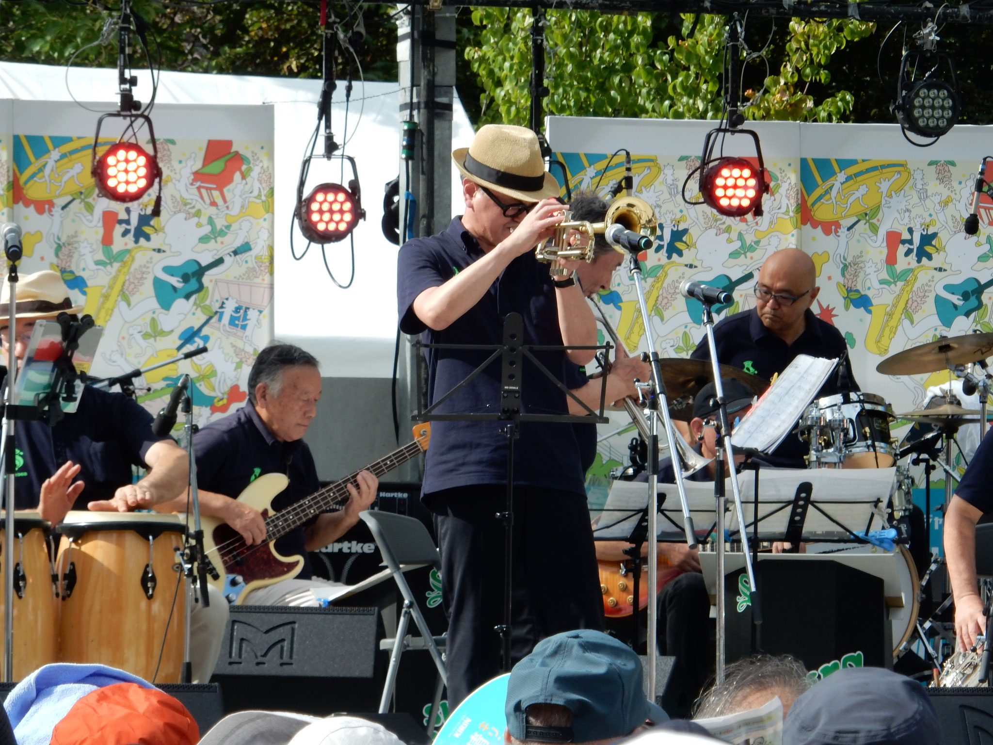 SWINGING　HERD　ORCHESTRA