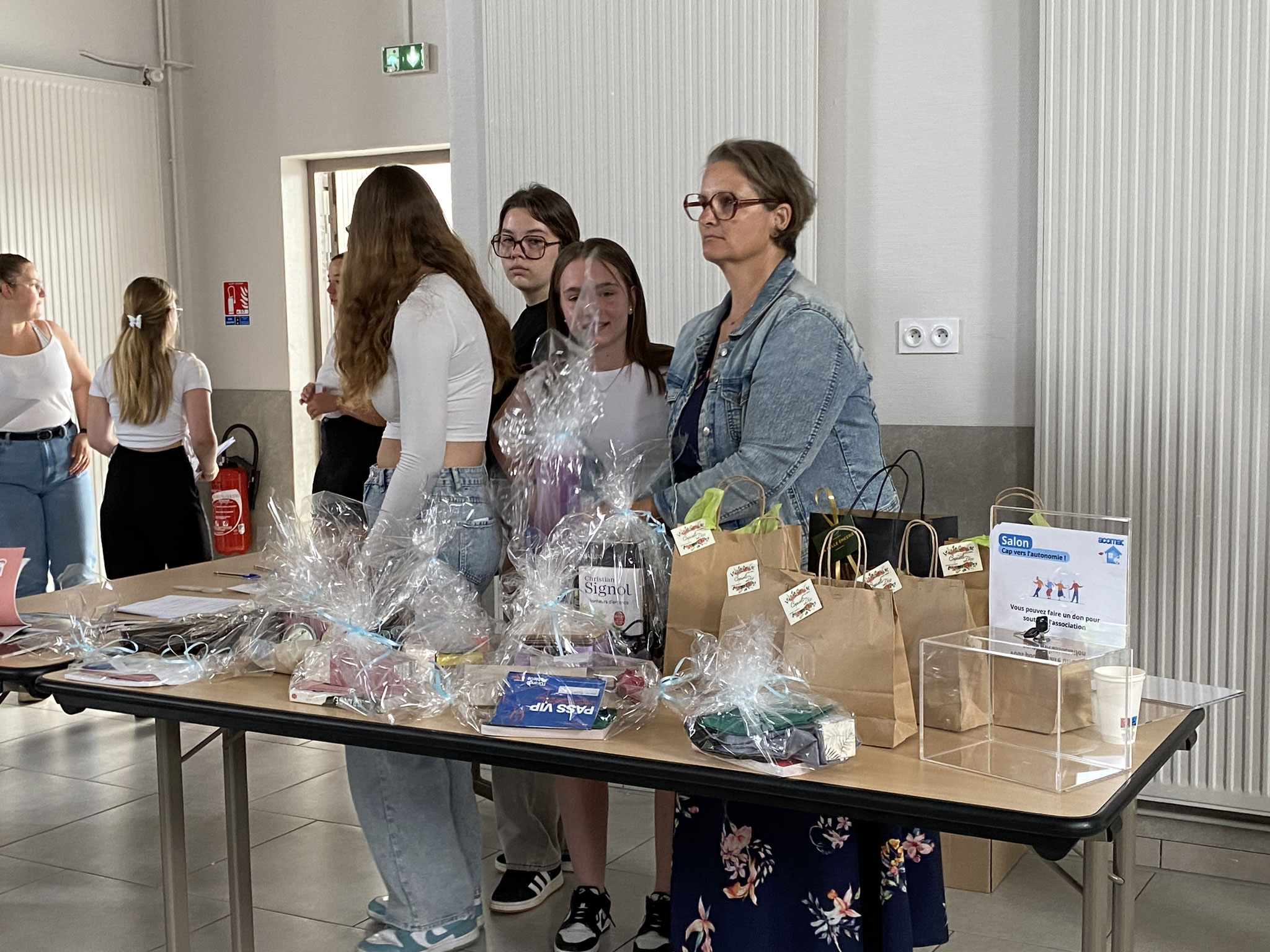 Tombola grâce aux dons des commerçants de Criquetot l'Esneval