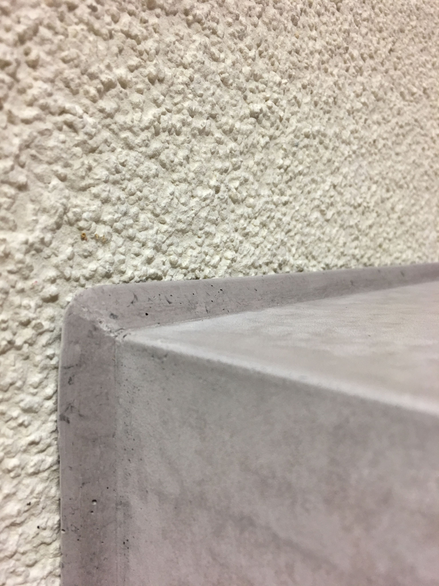 Betonwinkelstufe mit Sockel