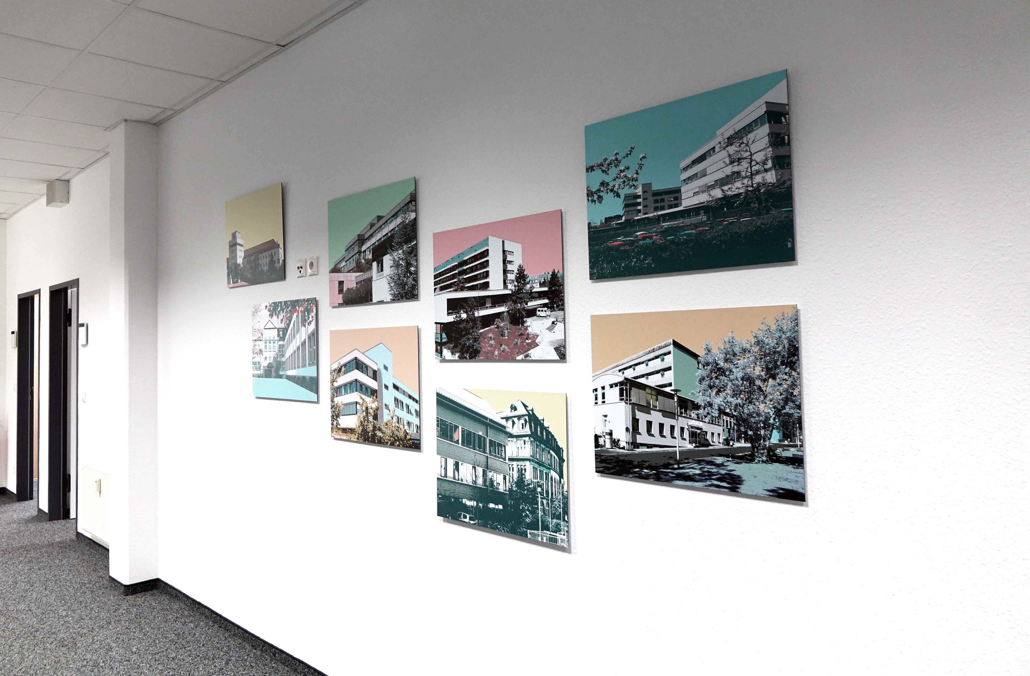 Popart Architektur Motiv mit leuchtenden Farbtönen, Kunst für Klinikbüro und Verwaltungsbereiche.