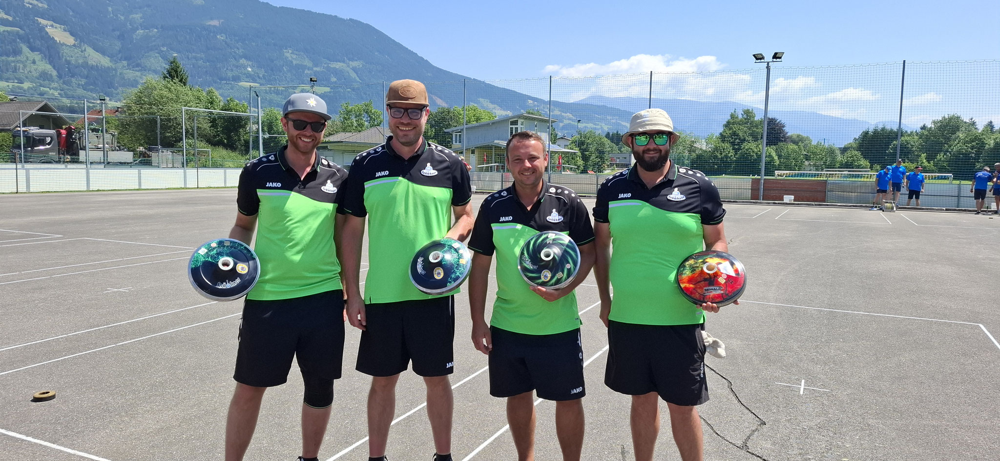 v.l.n.r.: Philipp Hasreiter, Mike Nodes, Michael Hasreiter, Julian Geißl