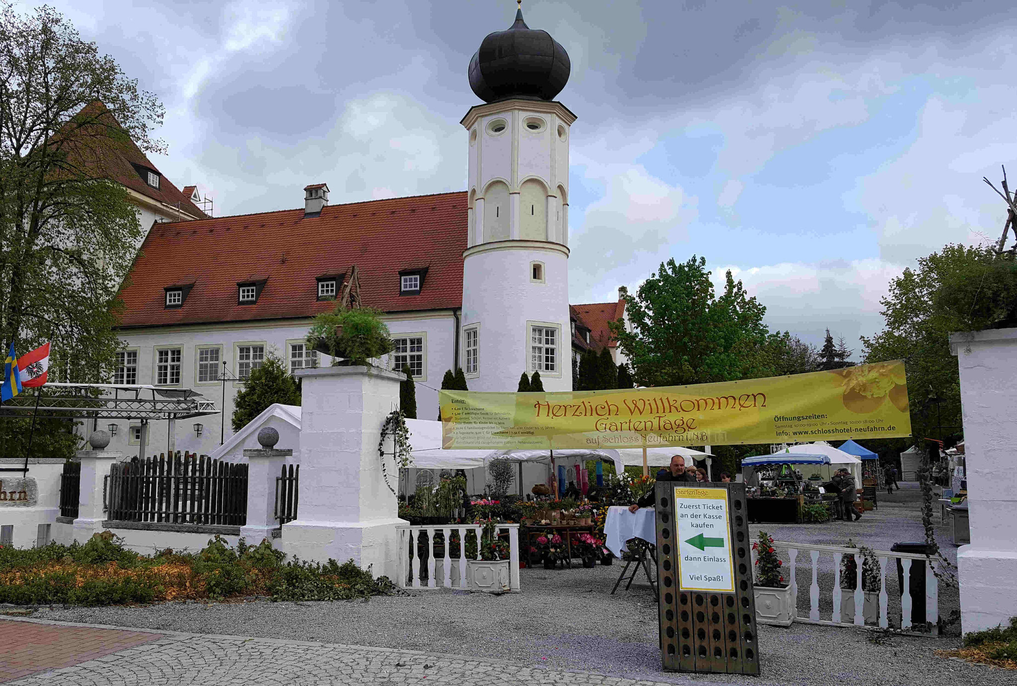 Schloss Neufahrn In Ndb Espressomobil Mieten In München