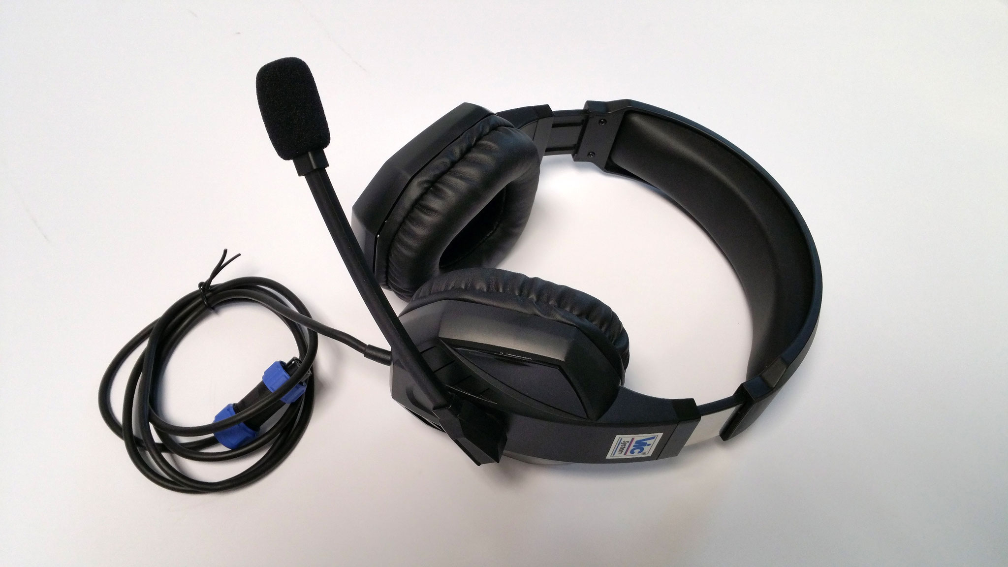 Headset with microphone