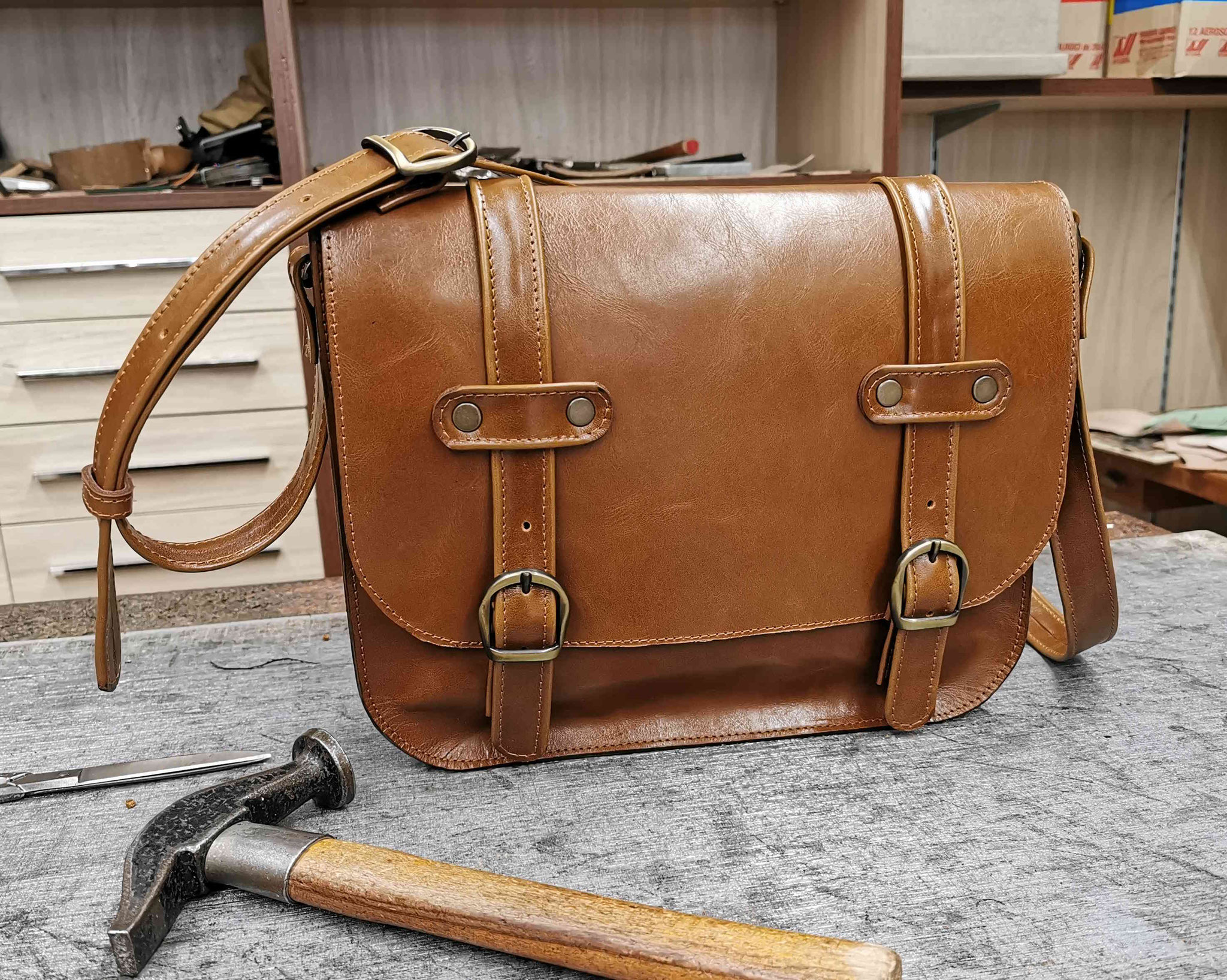 borsa marrone chiaro