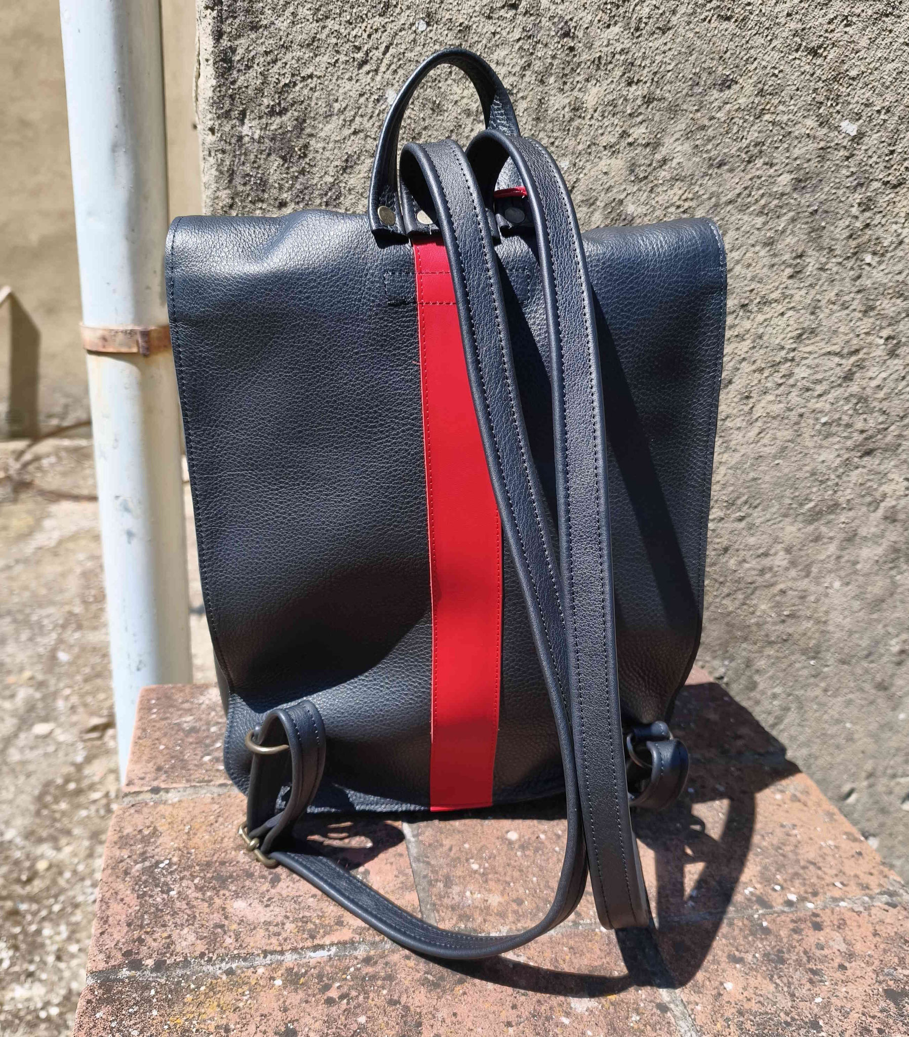 zaino in pelle nero
