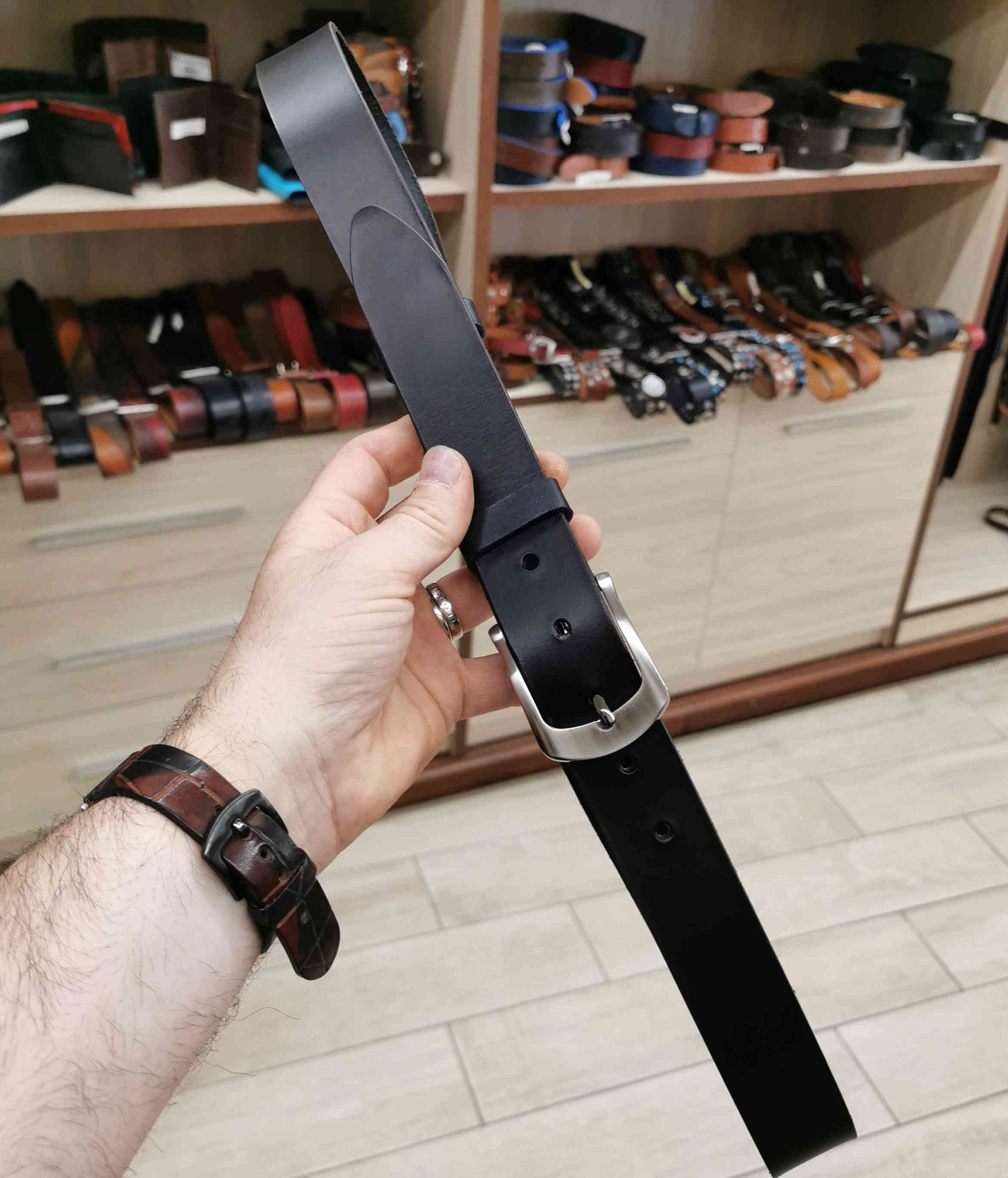 cintura in cuoio nero