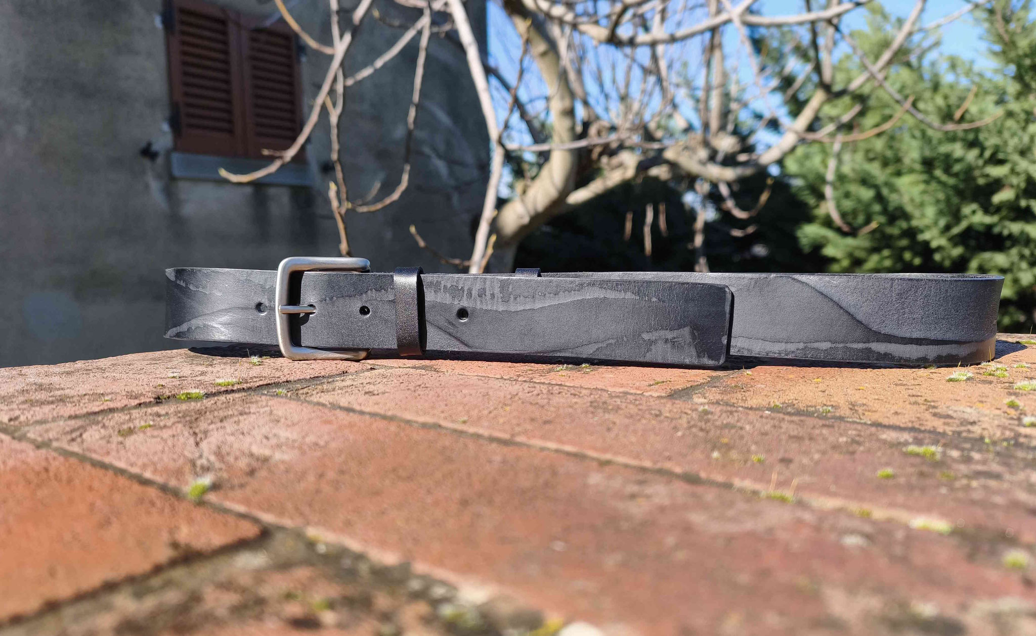 cintura in cuoio nero