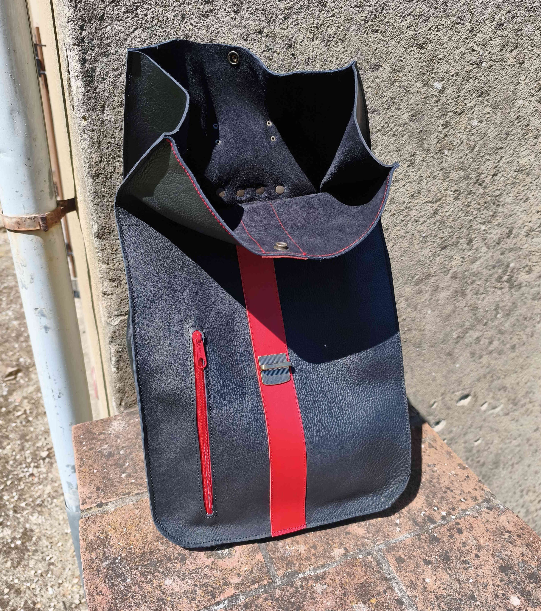 zaino in pelle nero