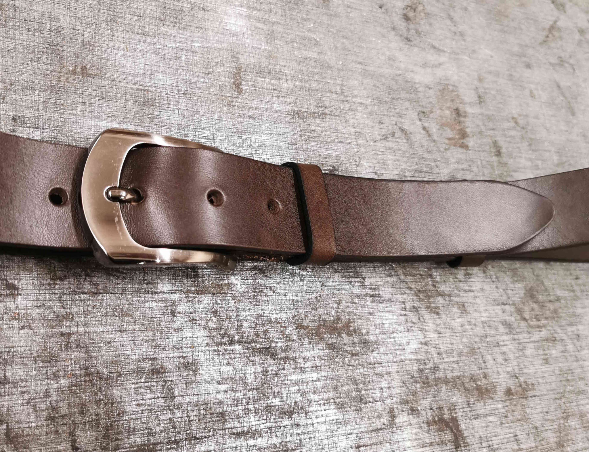 cintura in cuoio marrone scuro