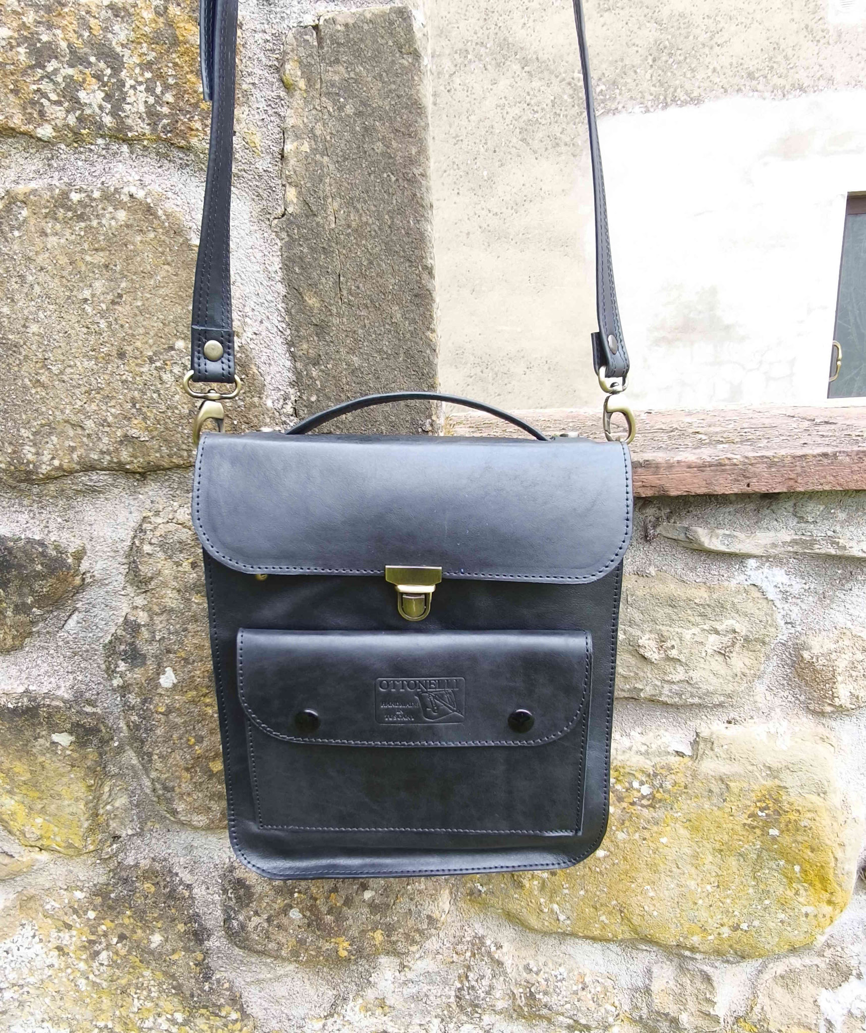 borsetto nero in pelle