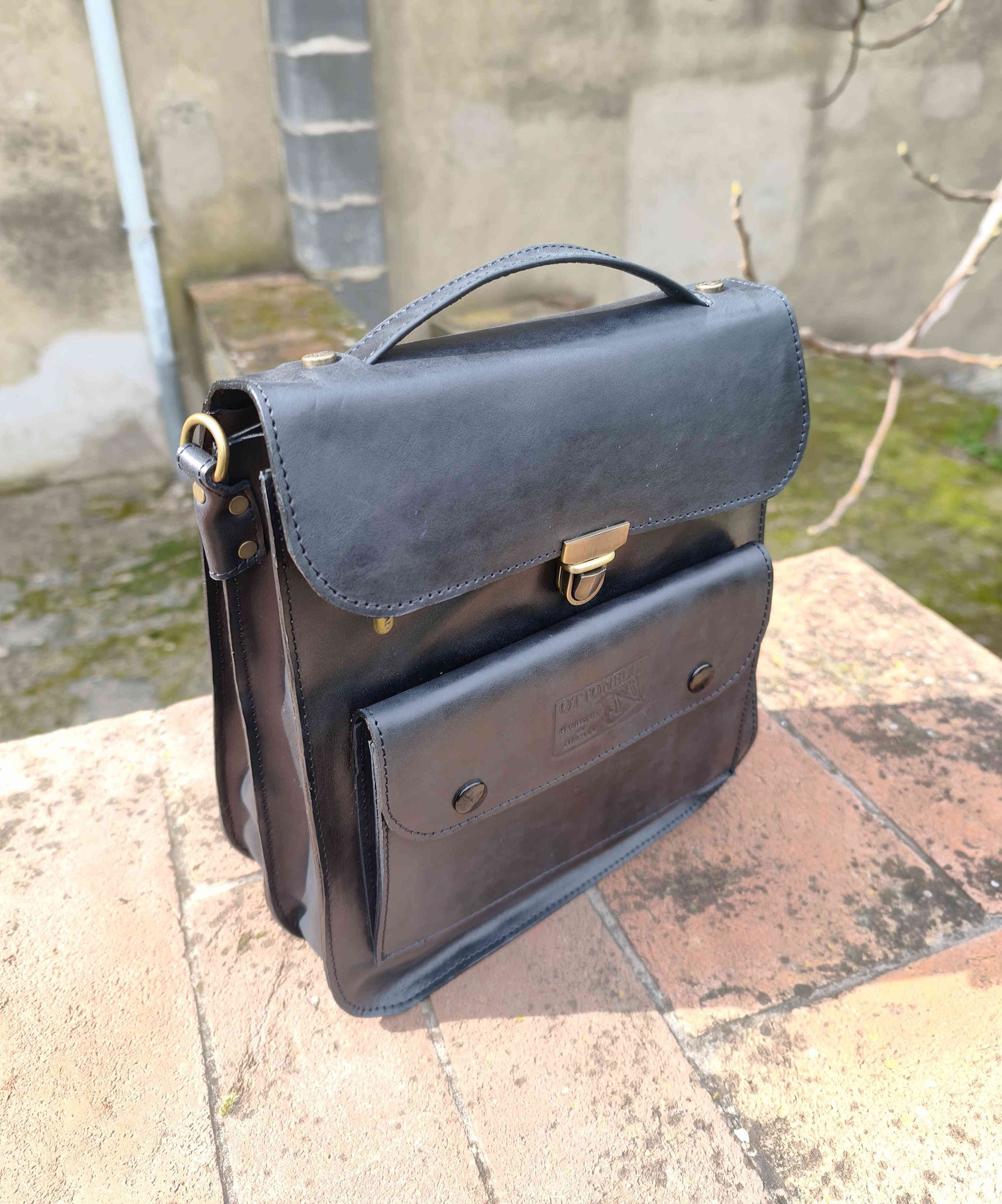 borsetto nero in pelle