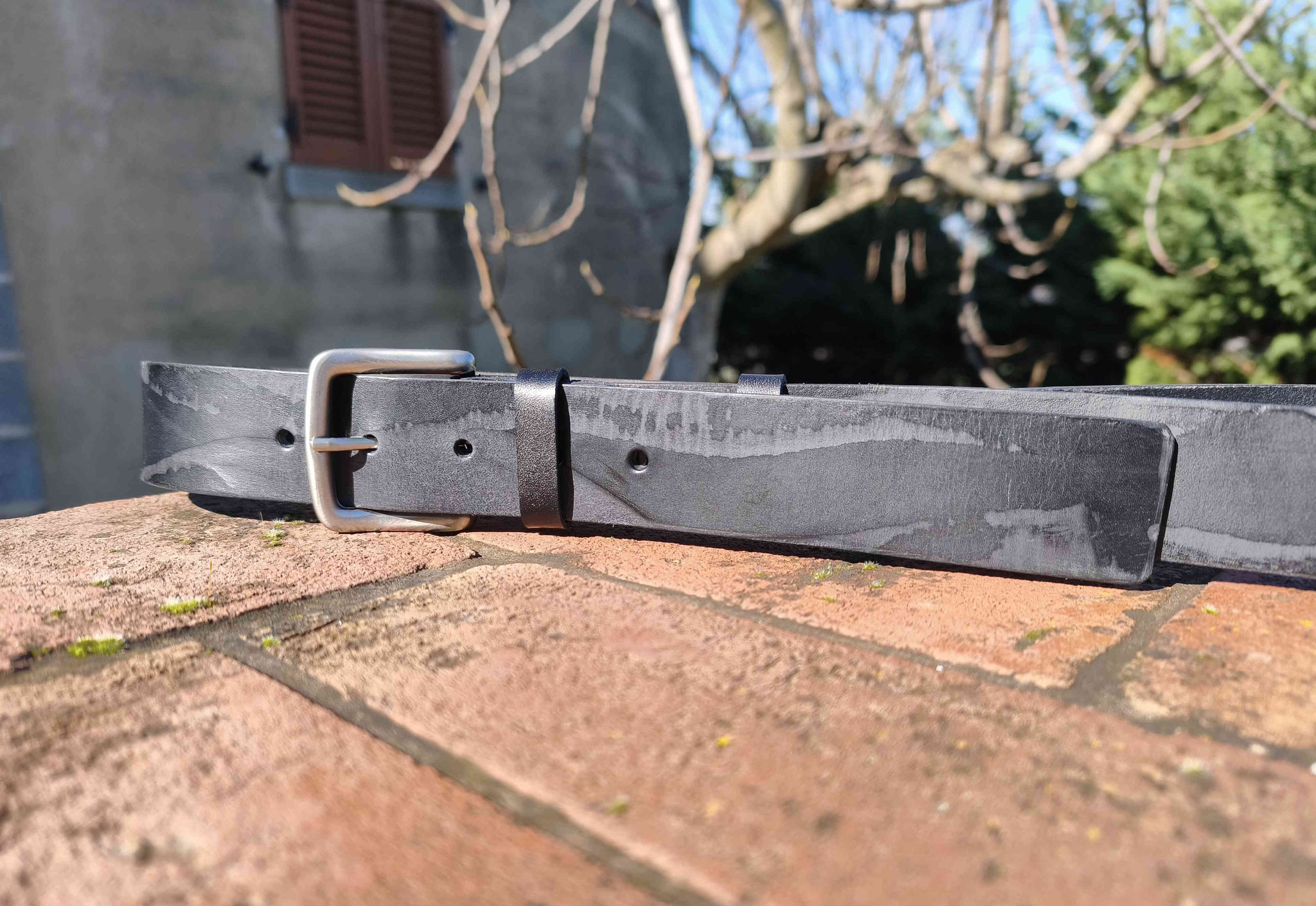 cintura in cuoio nero