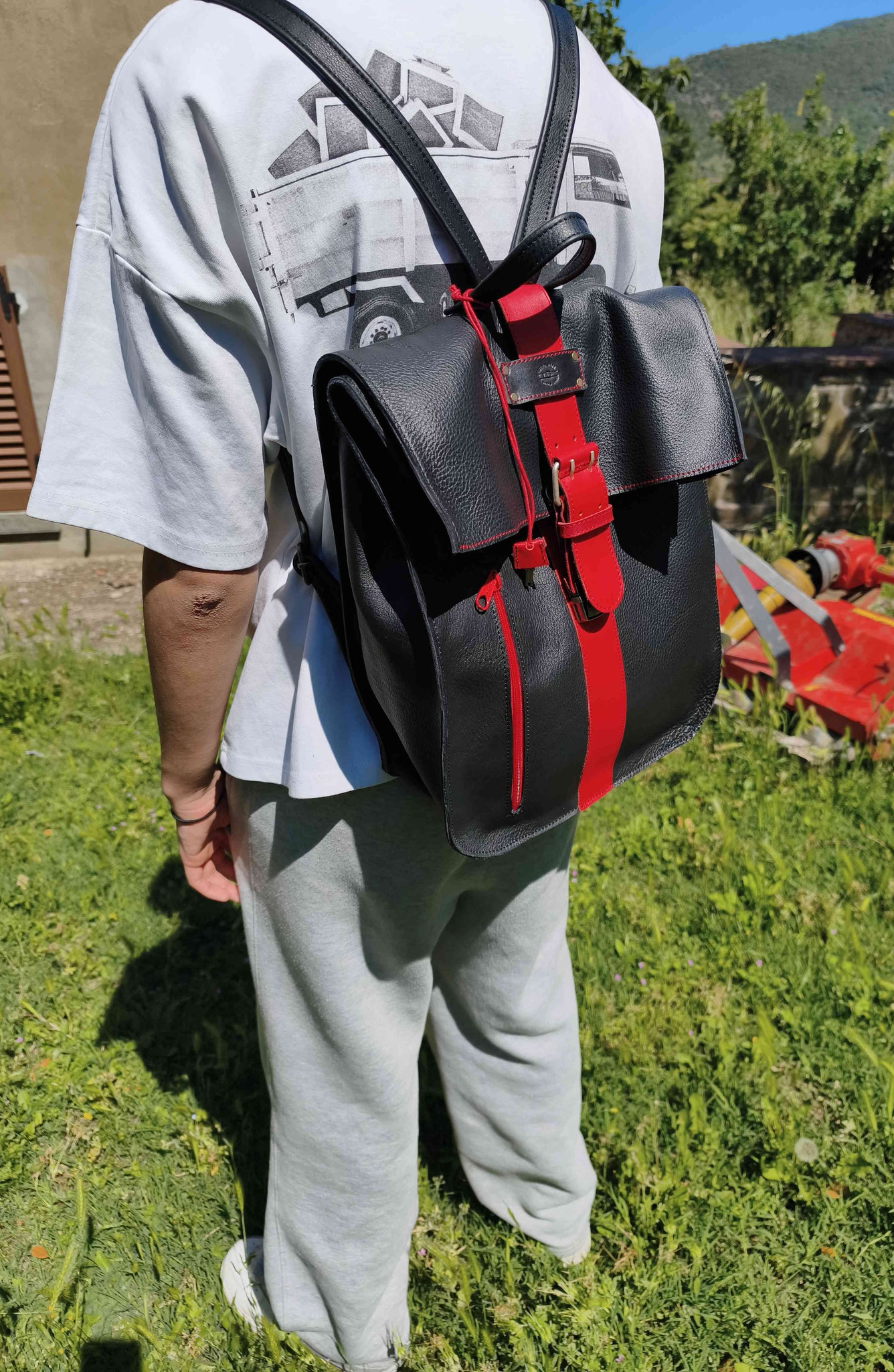 zaino in pelle nero