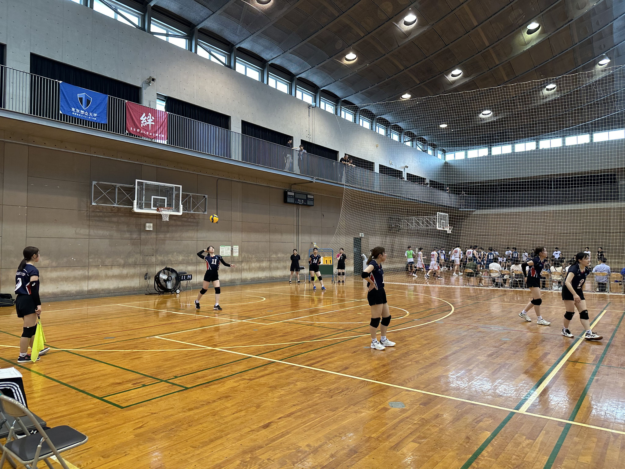 1年生杉生さん(11)のサーブです。