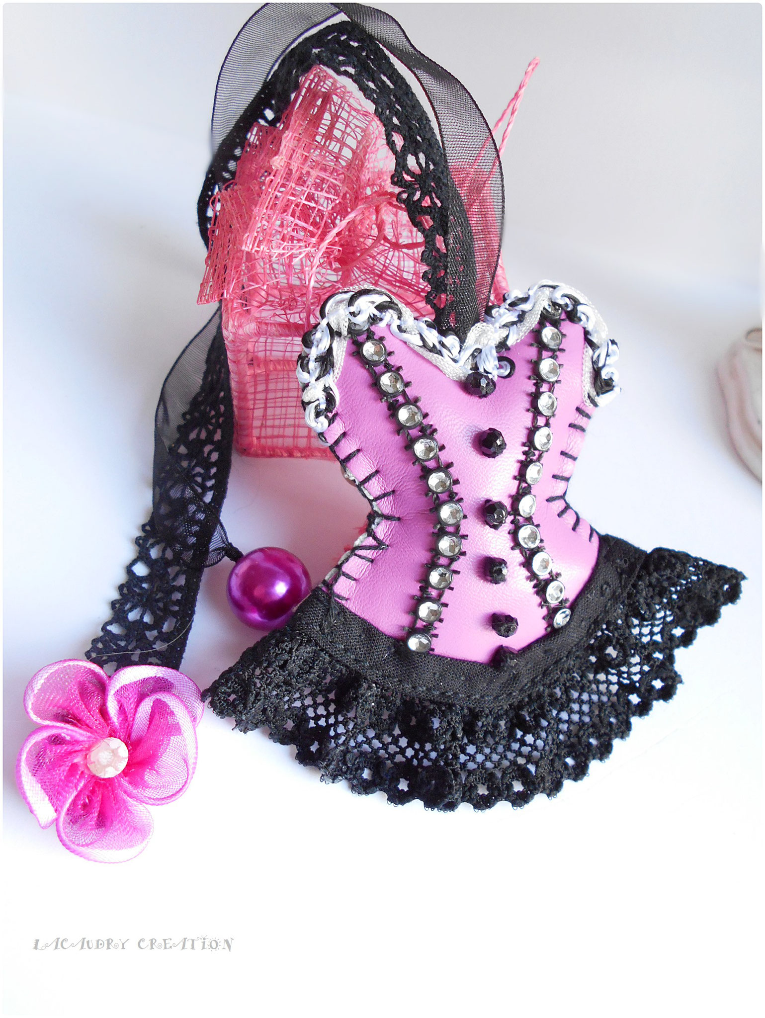 Marque pages corset victorien glamour rose et noir 