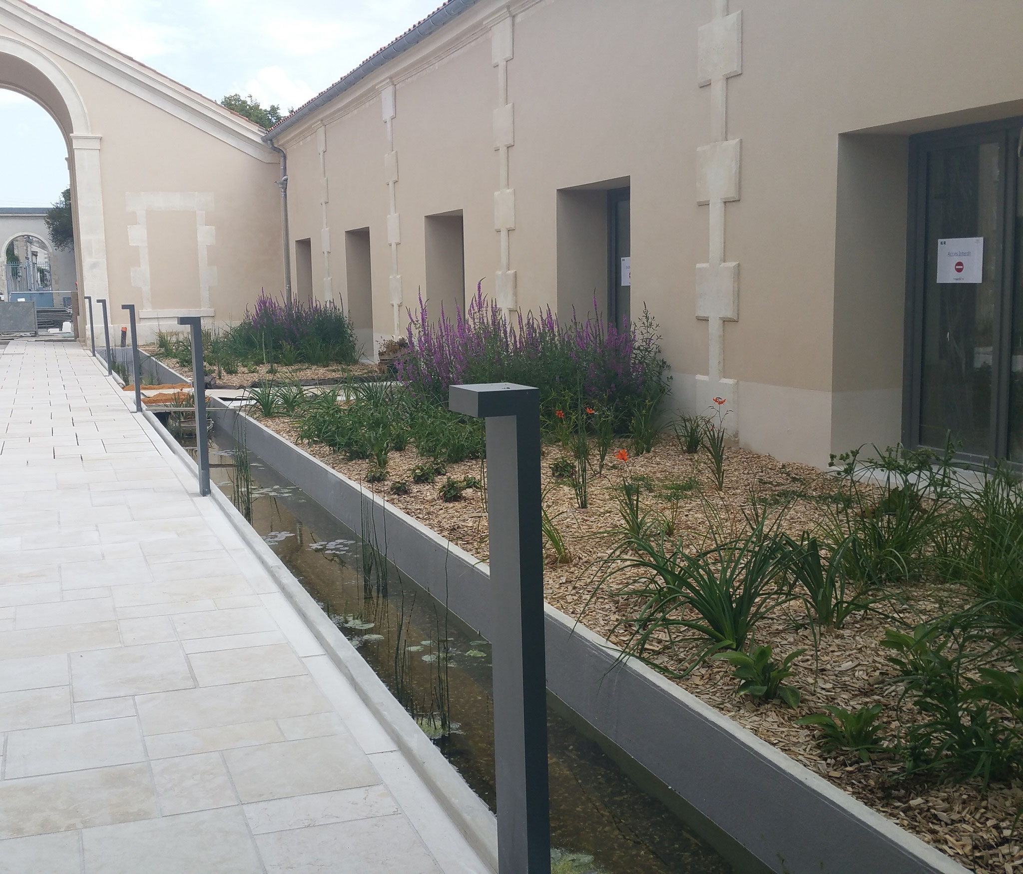 La promenade plantée et ses bassins