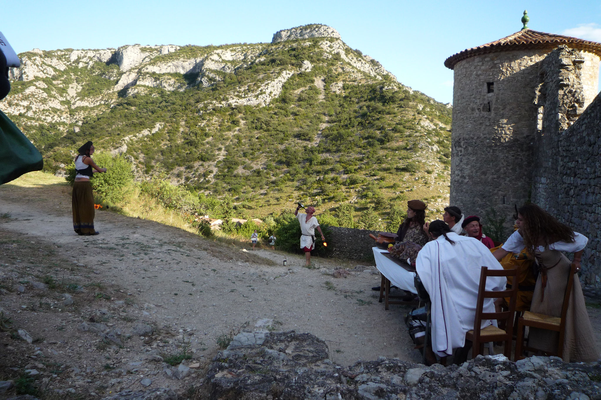 Le Château de Baulx et les Cathares - photos du spectacle