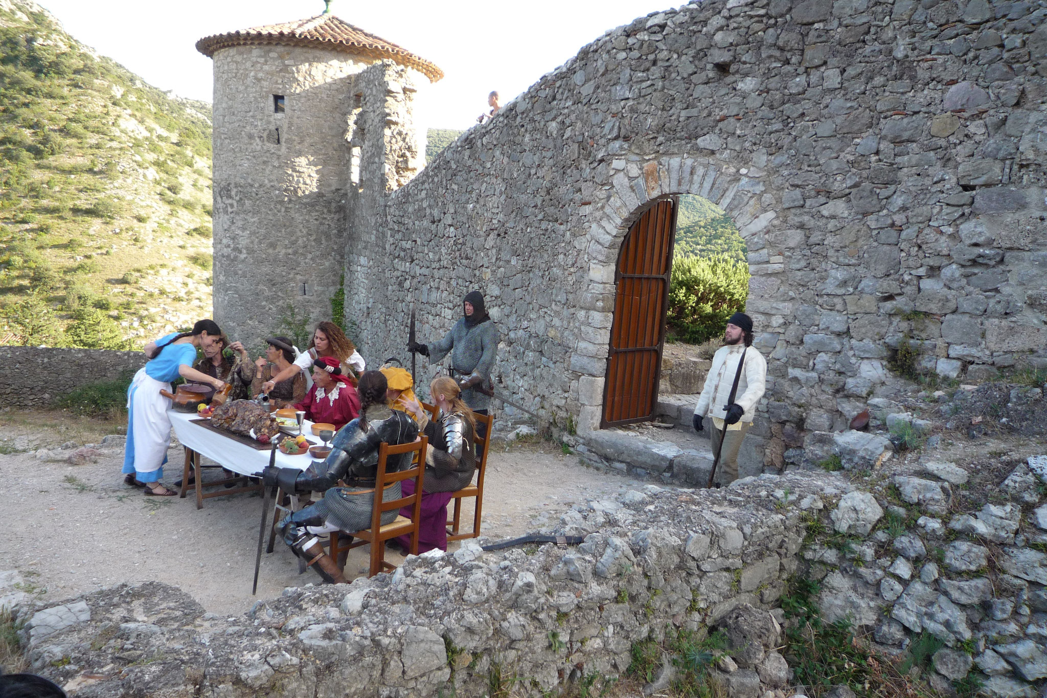 Le Château de Baulx et les Cathares - photos du spectacle