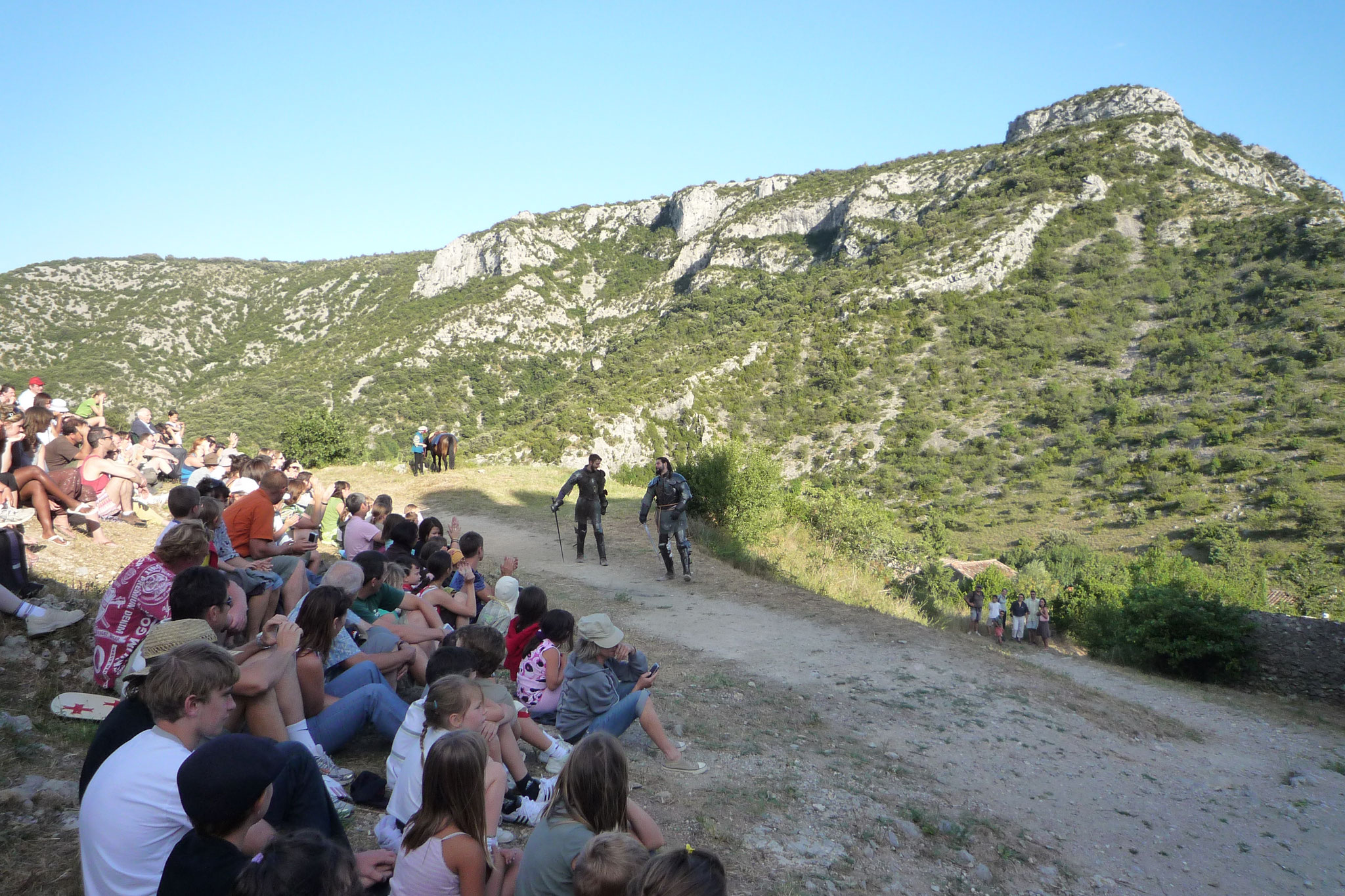 Le Château de Baulx et les Cathares - photos du spectacle