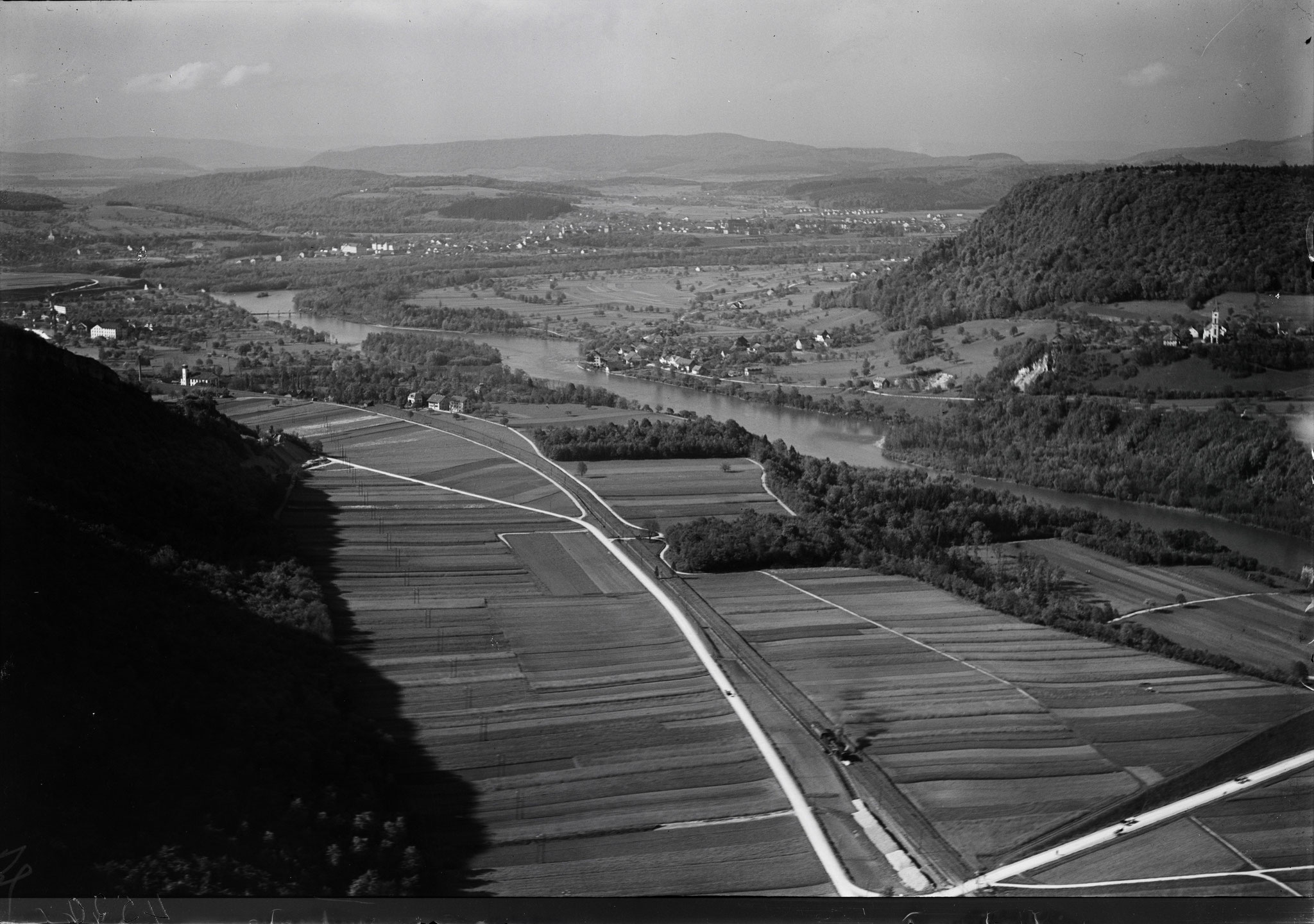 1925 - Sicht von Untersiggenthal Richtung Lauffohr (Quelle: luftbilder-der-schweiz.ch)