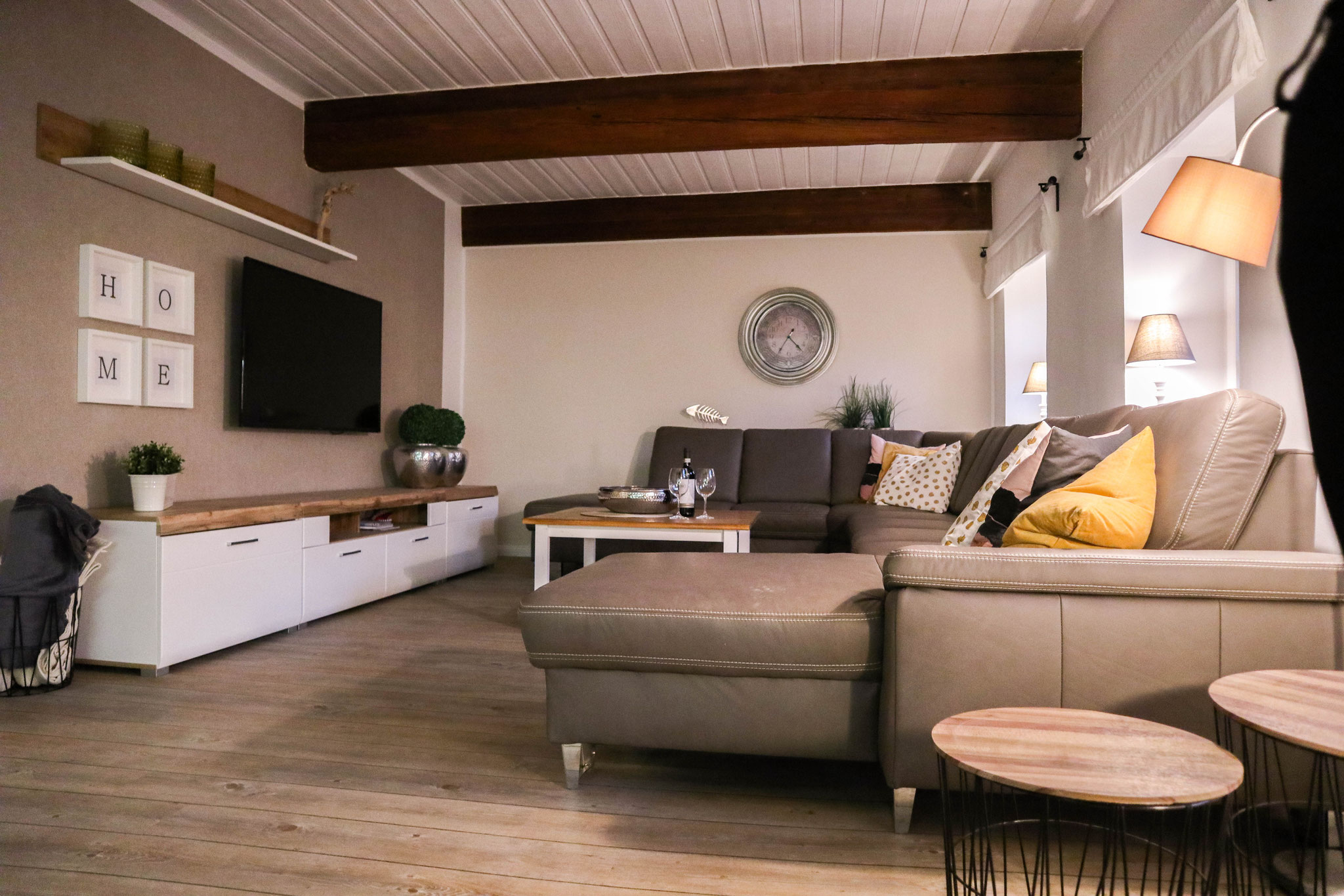 gemütliche und großzügige Couch