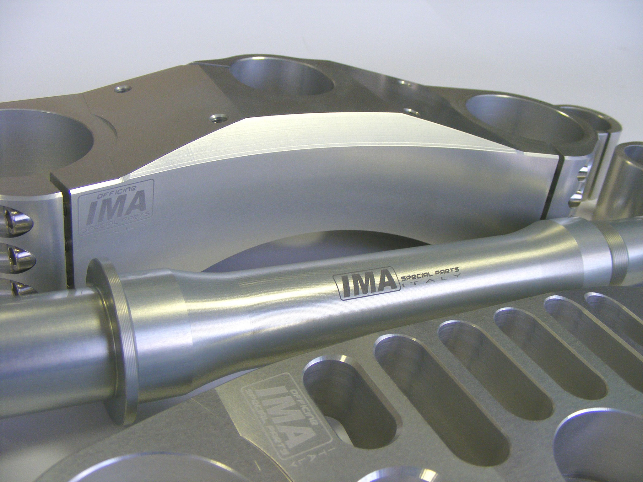 IMA TRIPLE CLAMP MOD.9 ZX10R 16-22 - RAID-ZERO IMA TRIPLE CLAMP MOD.9 ZX10R 16-22 - RAID-ZERO