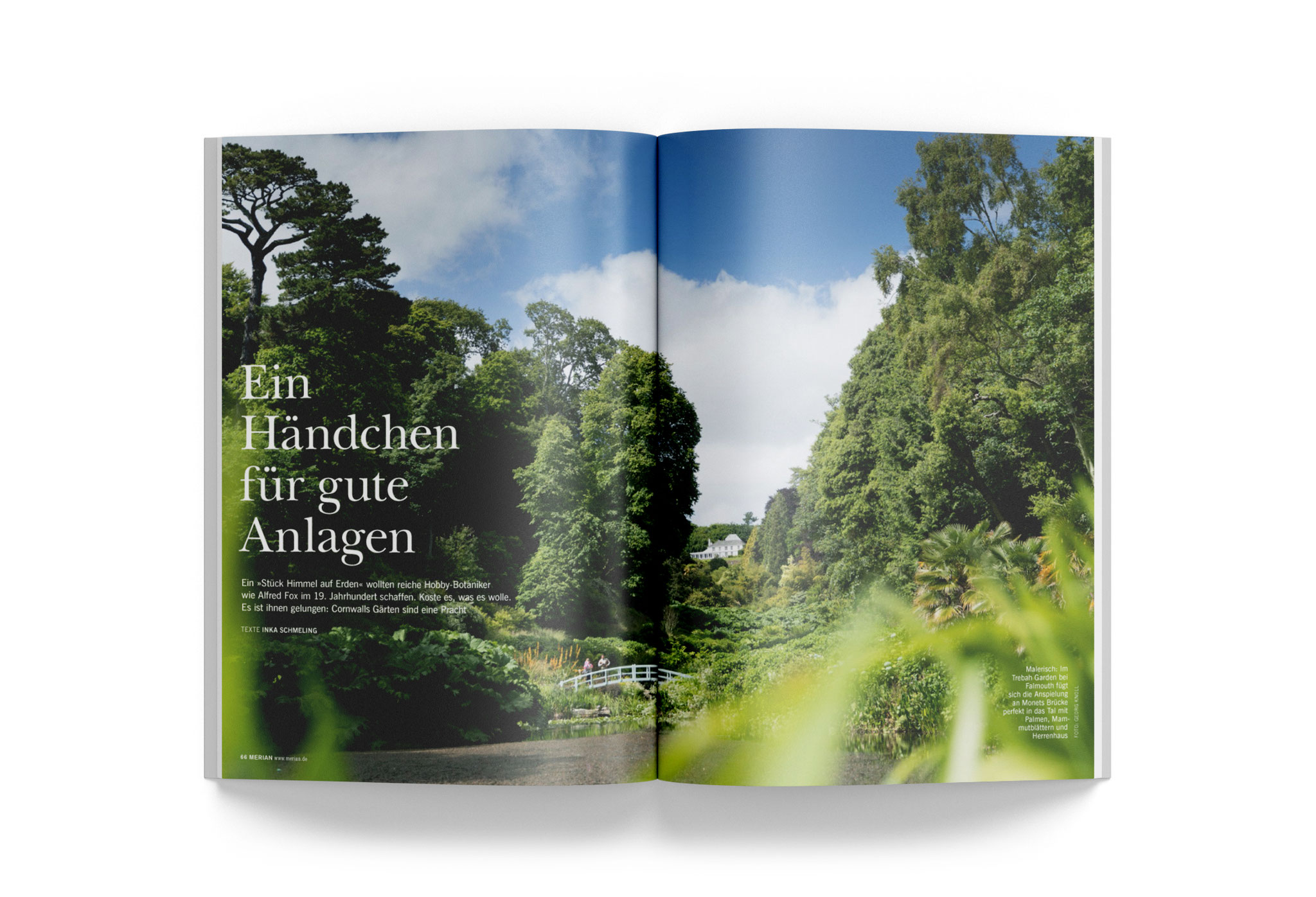 MERIAN-Doppelseite: links Artikelauftakt mit Rubrik „Archäologie“, Headline „Die Suche nach König Artus“, kleinem Foto und mehrspaltigem Text; rechts ein großformatiges Berg- und Wegfoto.