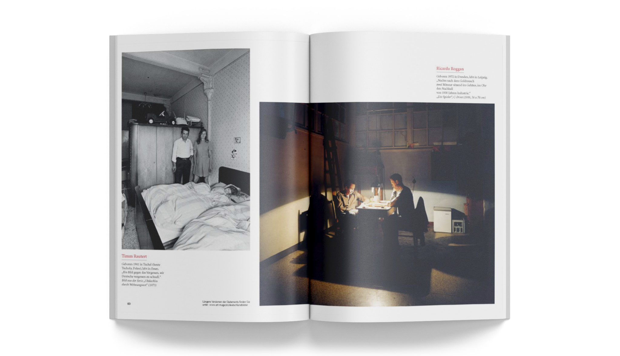 Aufgeschlagenes art Magazin: links schwarzweißes Foto im Hochformat, rechts großformatiges Farbfoto über die Doppelseite mit kleiner Bildlegende.