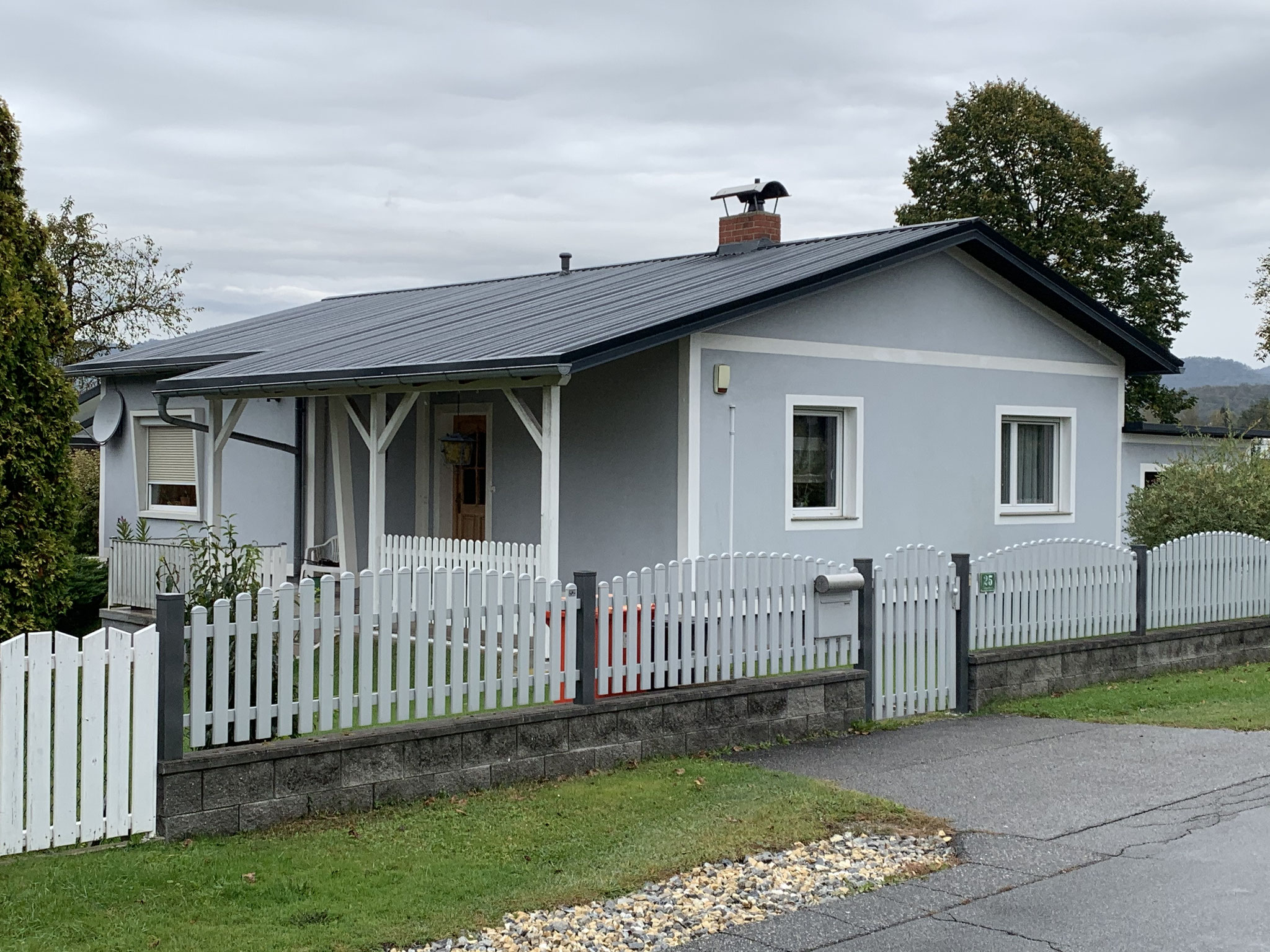 Saniertes Dach mit Aluminiumprofil