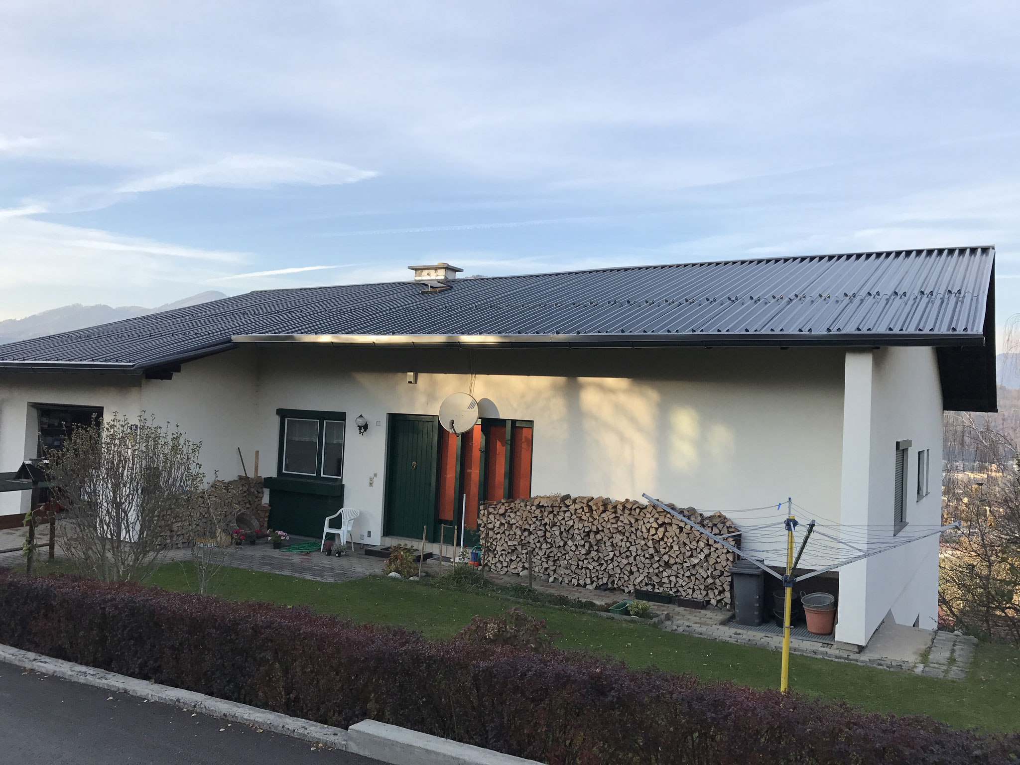 Saniertes Dach mit Aluminiumprofil