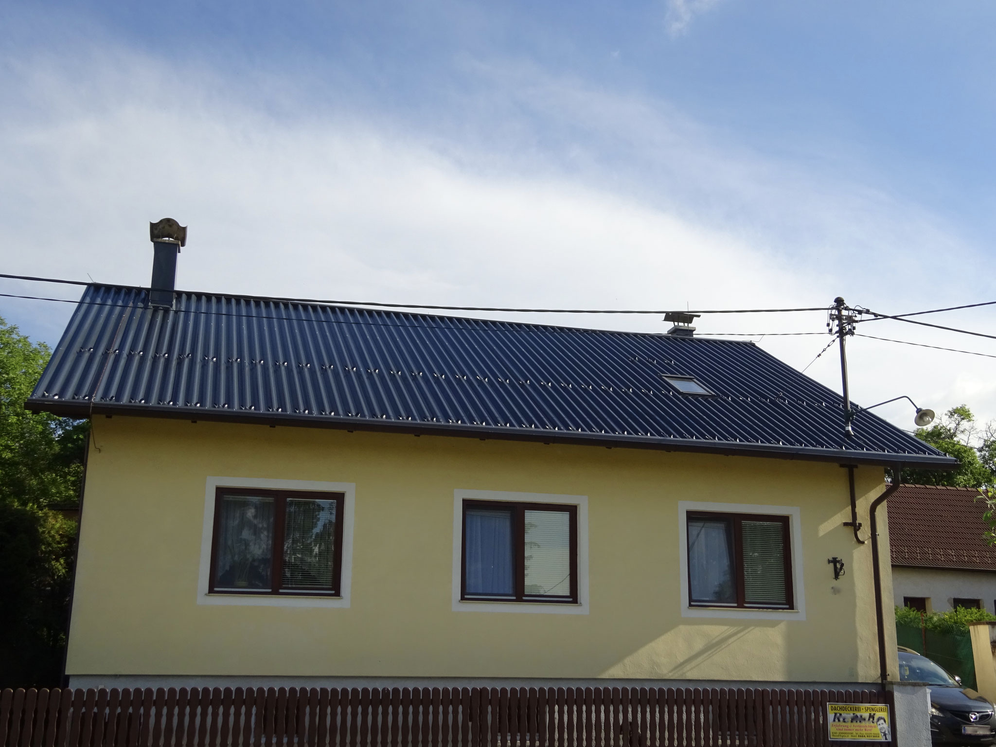 Saniertes Dach mit Aluminiumprofil