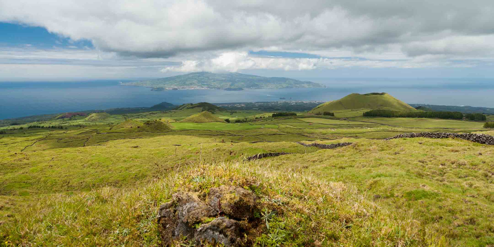 Azoren - Insel Pico - Blick auf Nachbarinsel Faial
