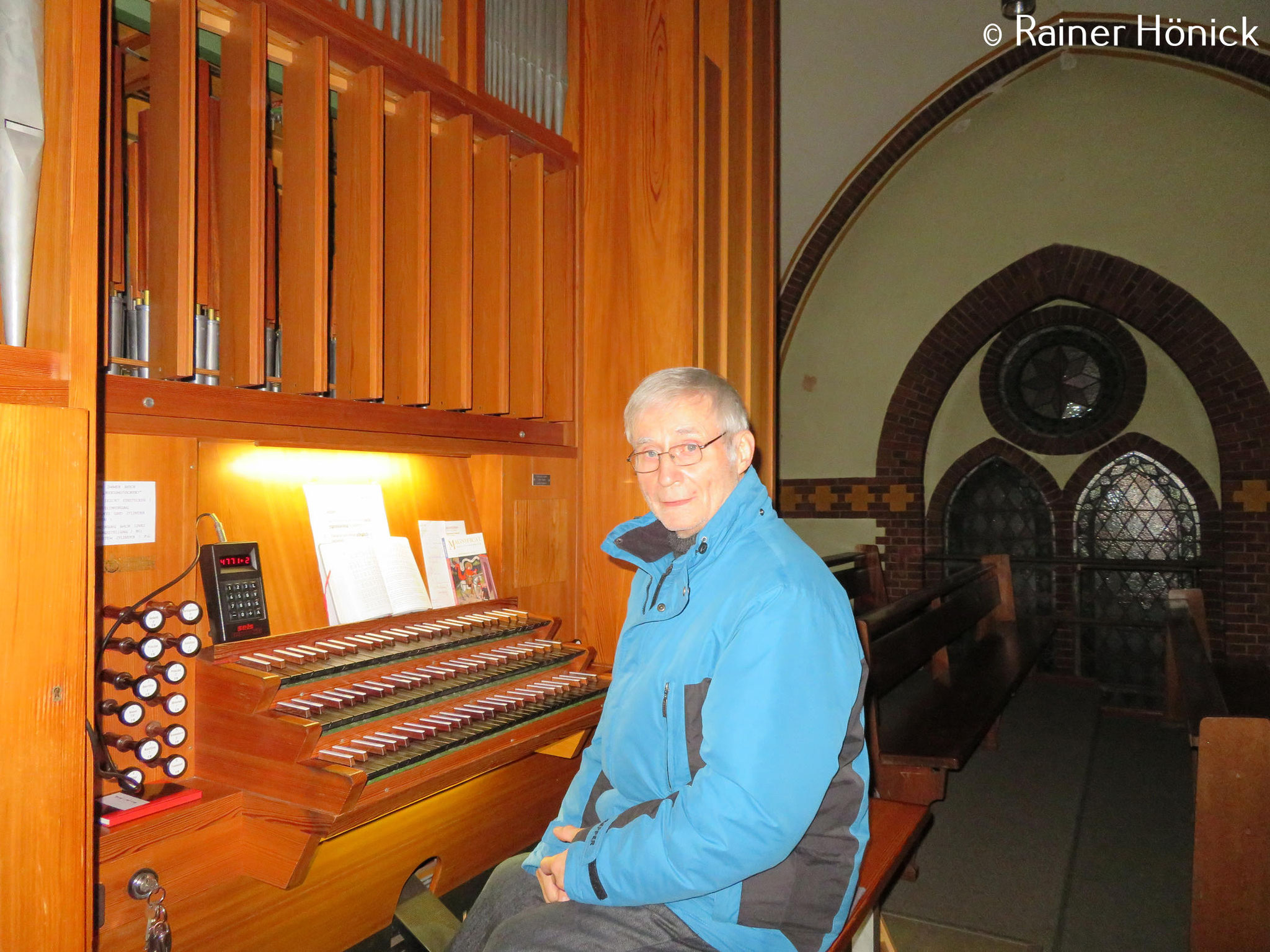 Organist Herr Peter Girus