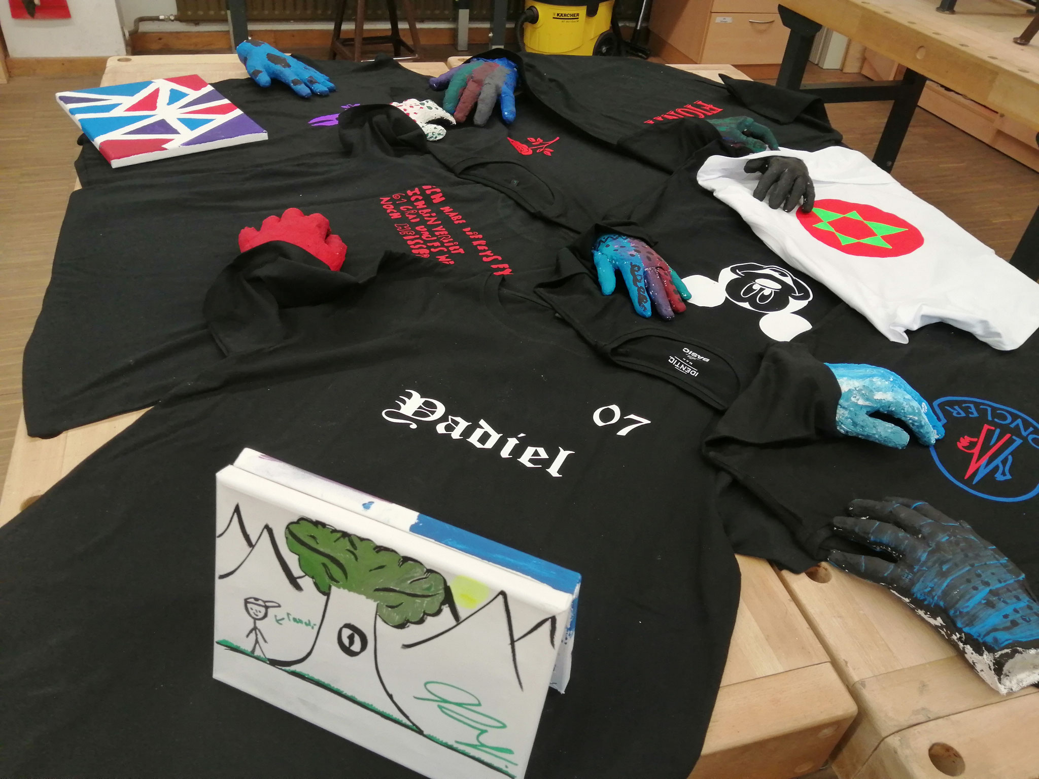 Gips/Malerei/T-Shirt Druck