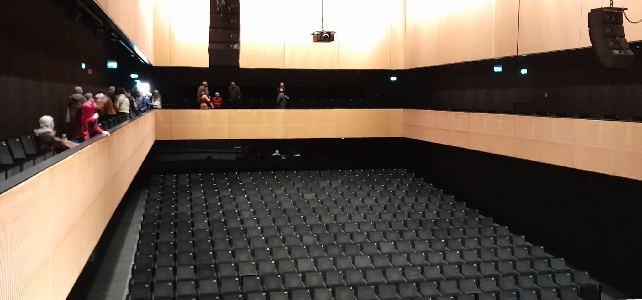 Visite guidée de la salle et des coulisses