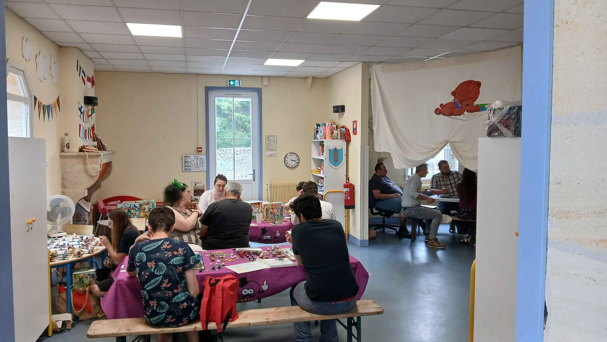 espace jeux de figurines et jeux de rôles
