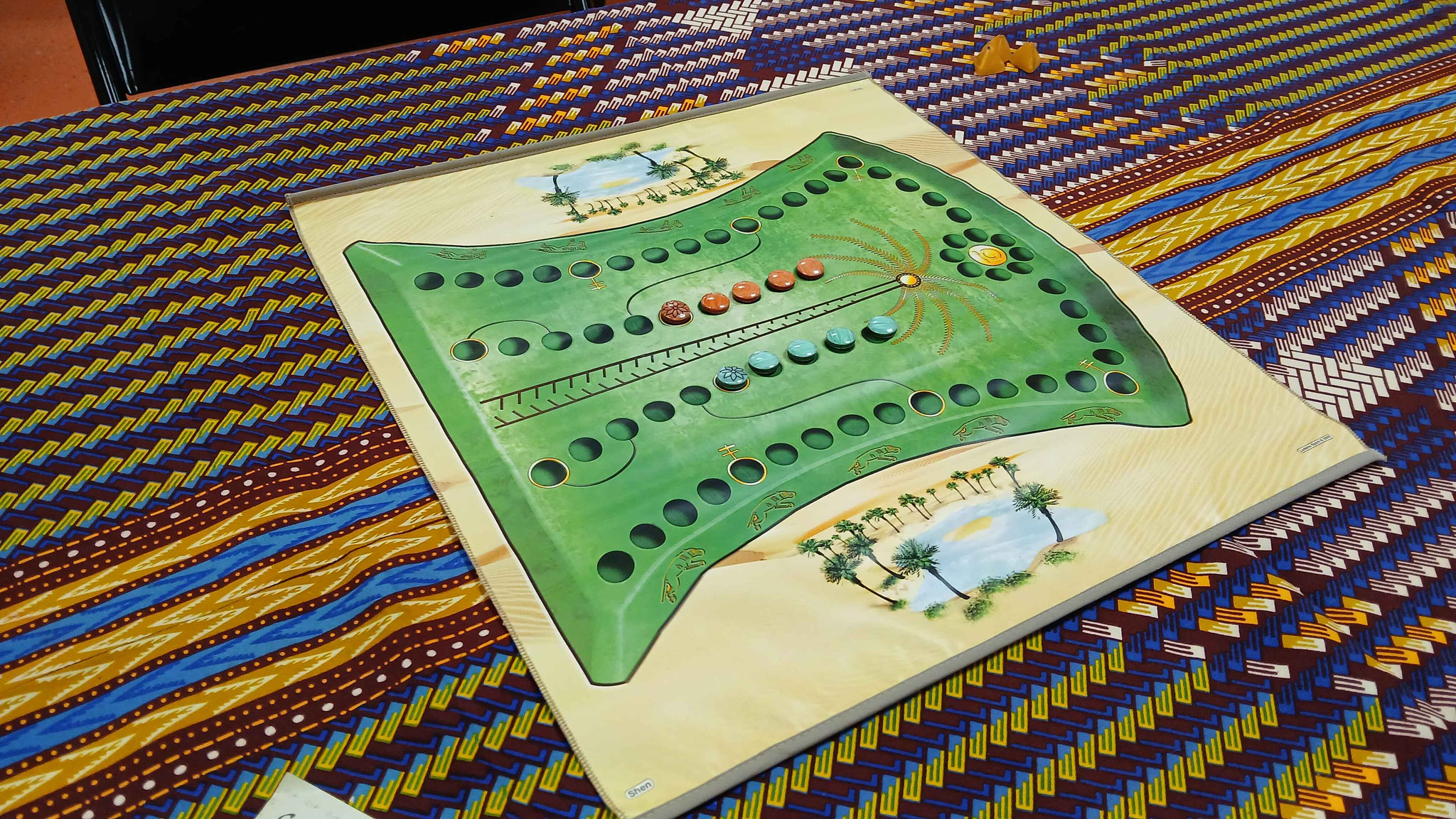 Le jeu des 58 trous (ou Shen ou jeu des Chiens et des Chacals)