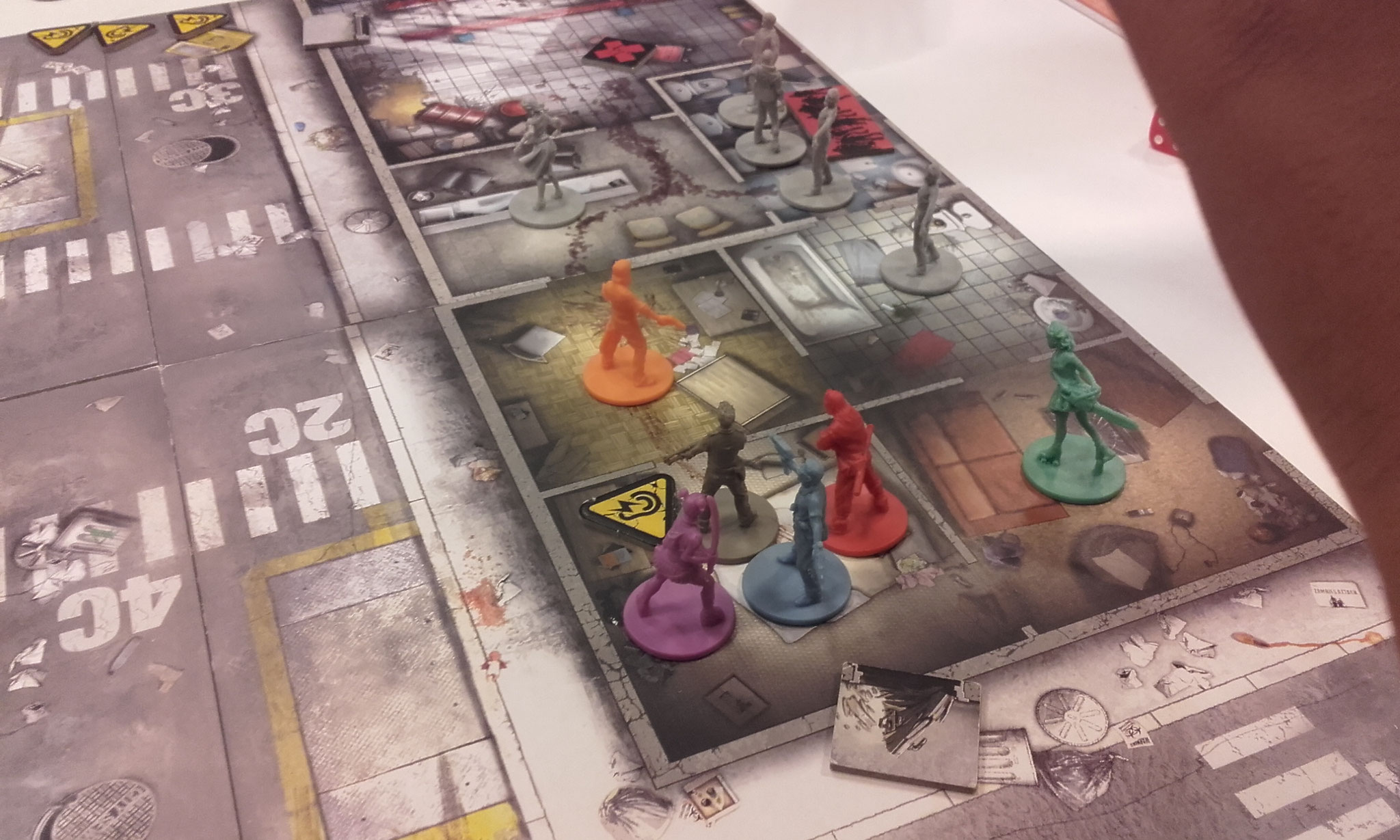 Zombicide - Quelques zombies s'approchent