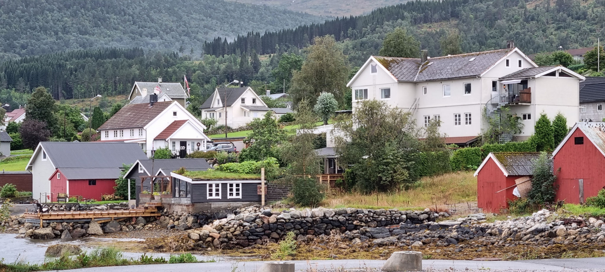 Schon bei der Abfahrt sehen wir ganz viel Norwegen